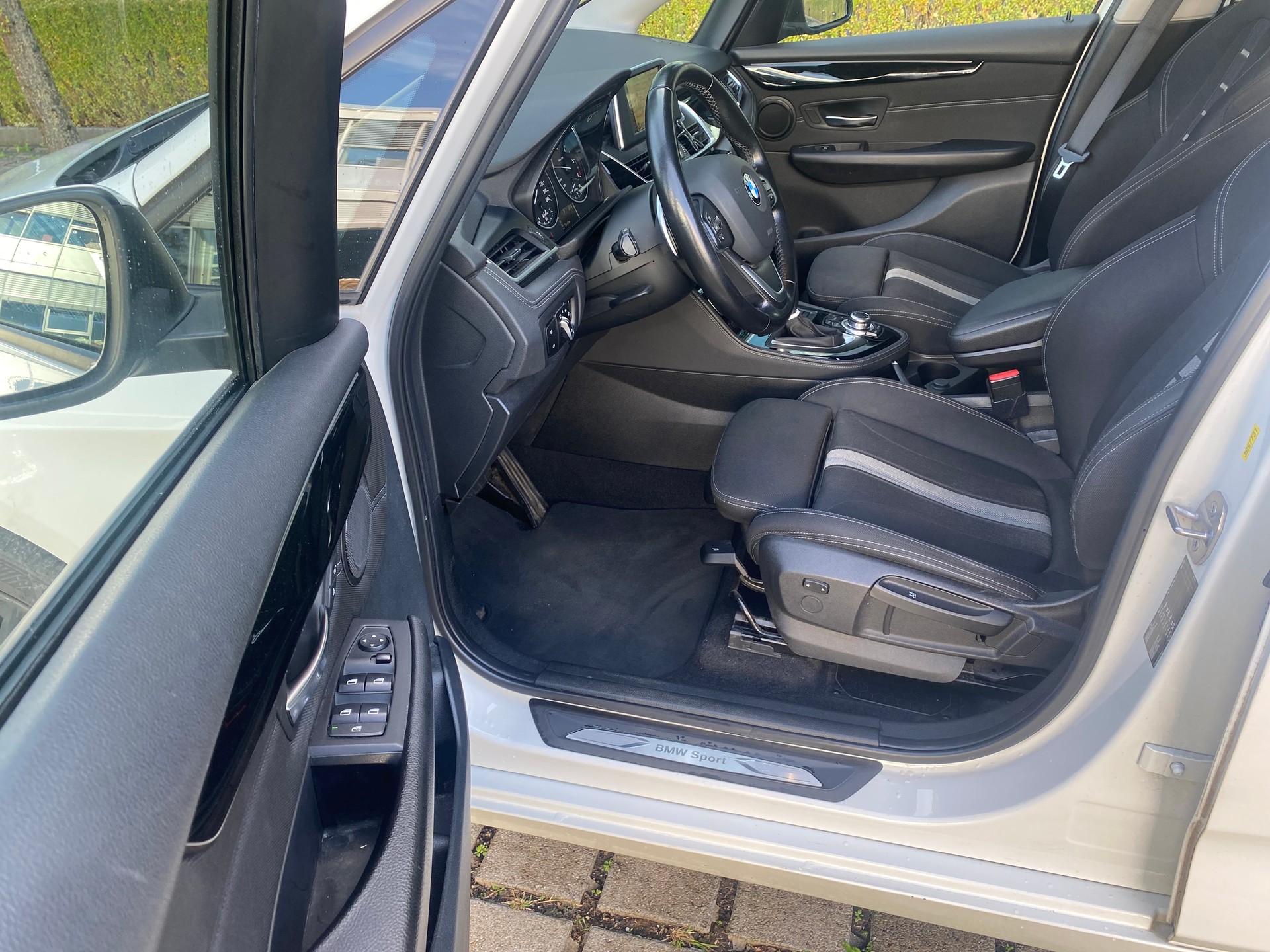 BMW 218d Active Tourer Steptronic-image-7