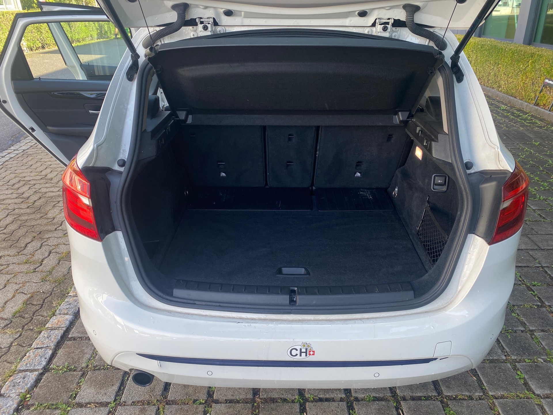 BMW 218d Active Tourer Steptronic-image-10