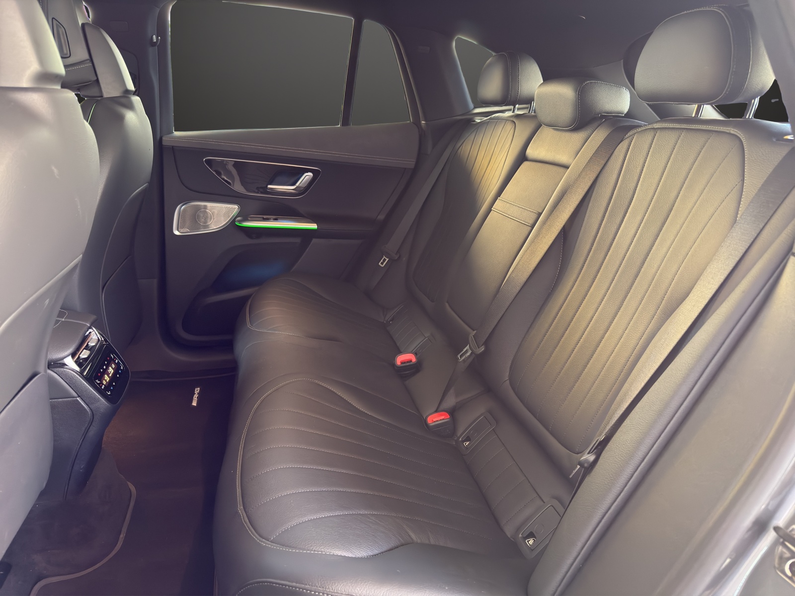 MERCEDES-BENZ EQE SUV 350 4 Matic Executive Edition-image-12