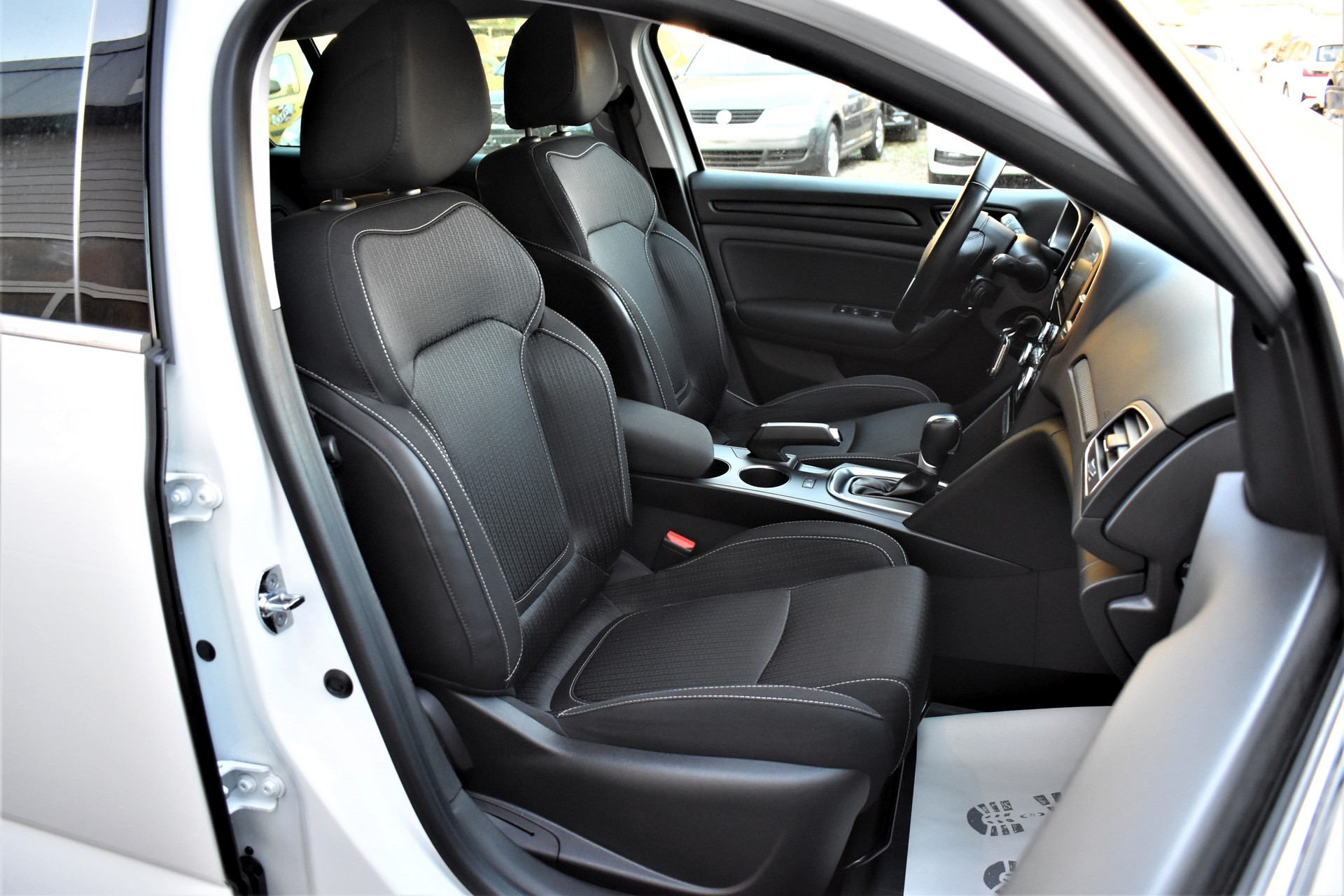 RENAULT Mégane Grandtour 1.5 dCi Business EDC ✅CH-Fahrzeug & Service und MFK FRISCH✅-image-9