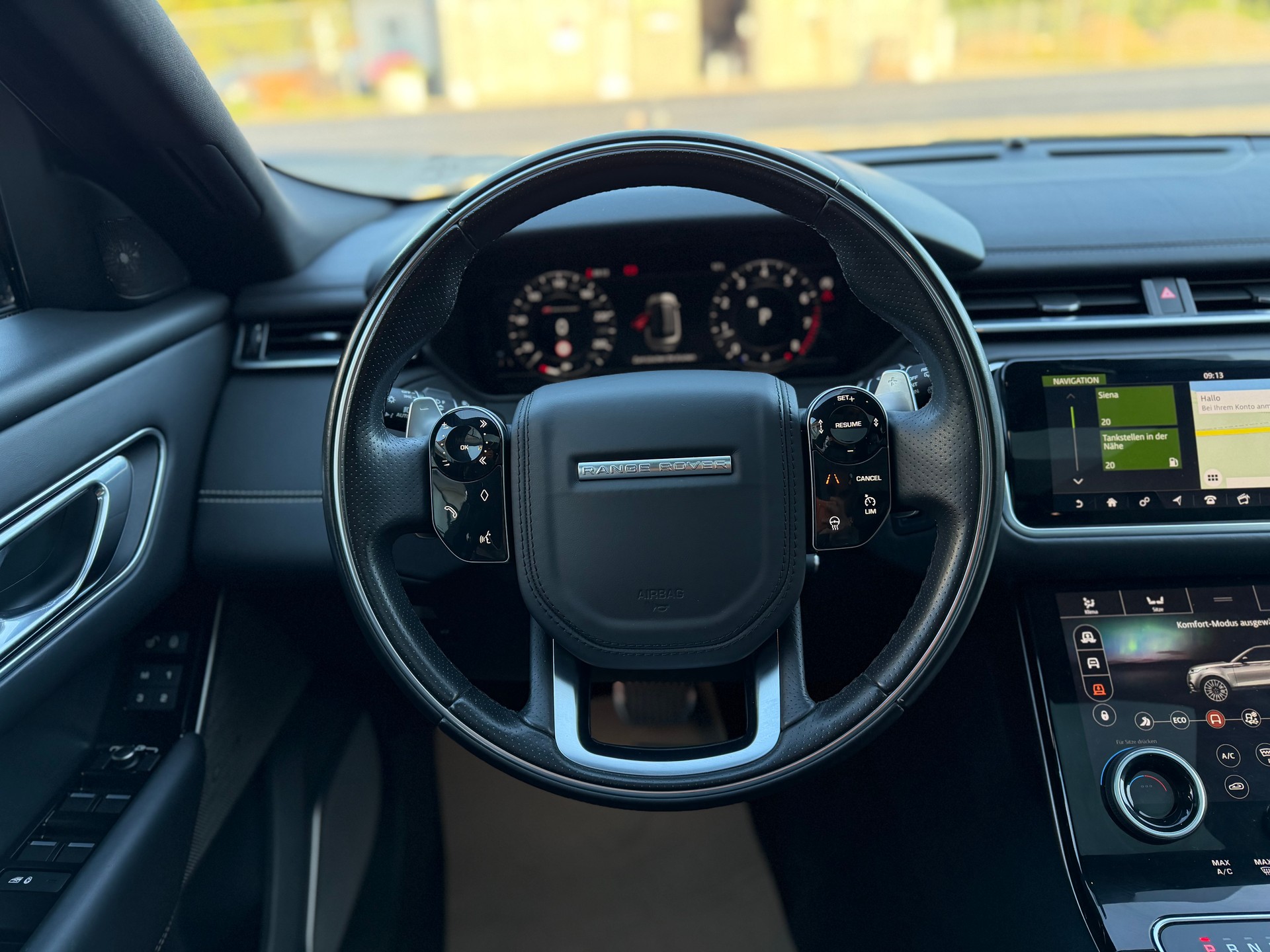 LAND ROVER Range Rover Velar R-Dynamic P 380 HSE Automatic-image-16