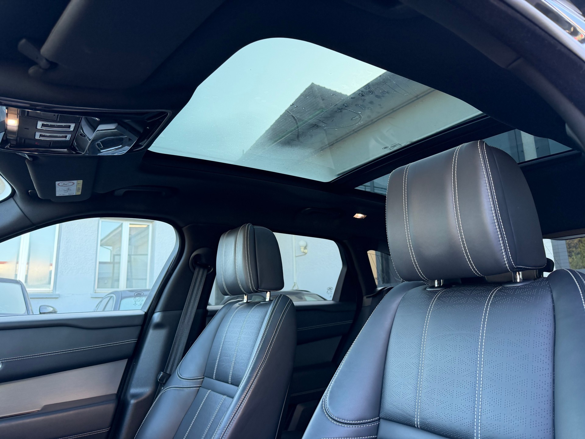 LAND ROVER Range Rover Velar R-Dynamic P 380 HSE Automatic-image-19