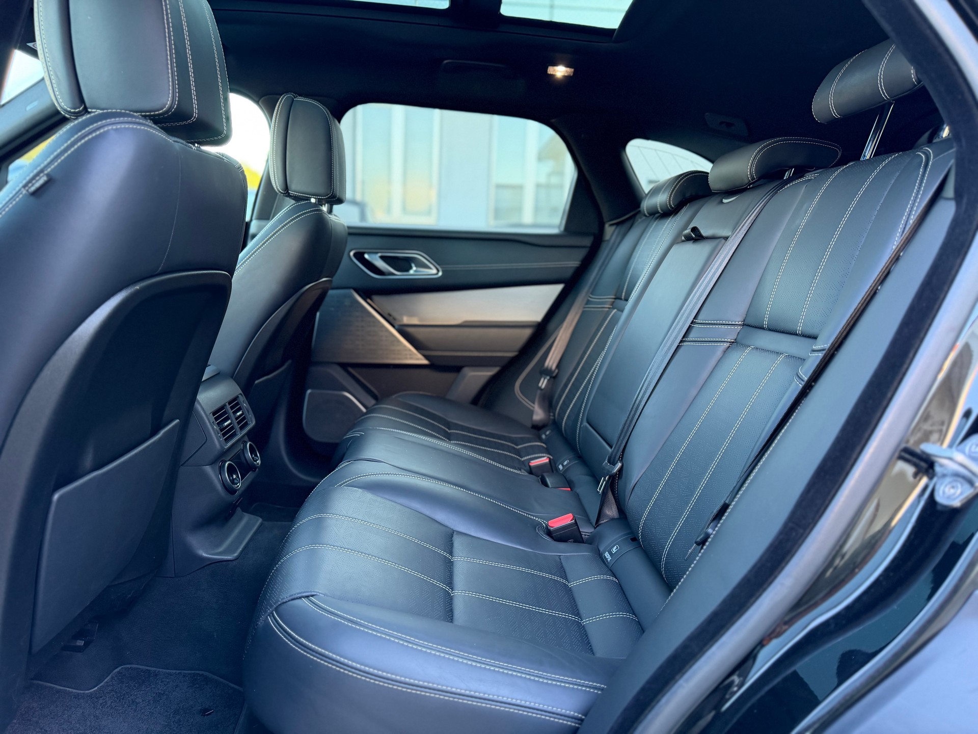 LAND ROVER Range Rover Velar R-Dynamic P 380 HSE Automatic-image-11