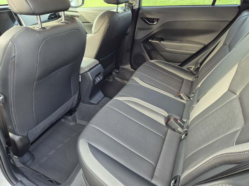 SUBARU Crosstrek 2.0i e-Boxer Luxury-image-14