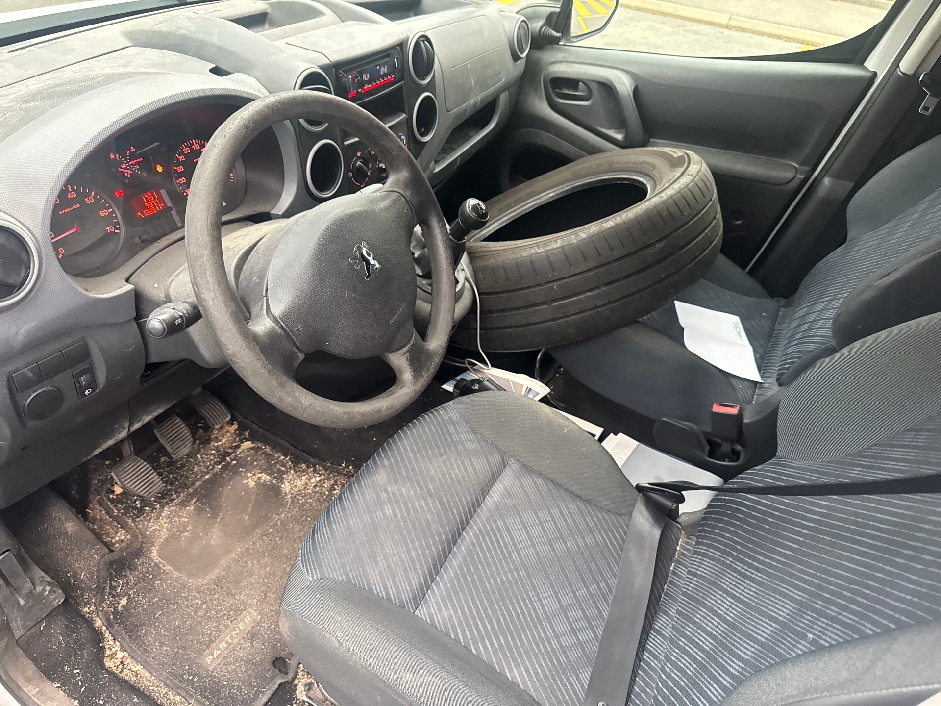 PEUGEOT Partner 1.6 Trendy-image-7