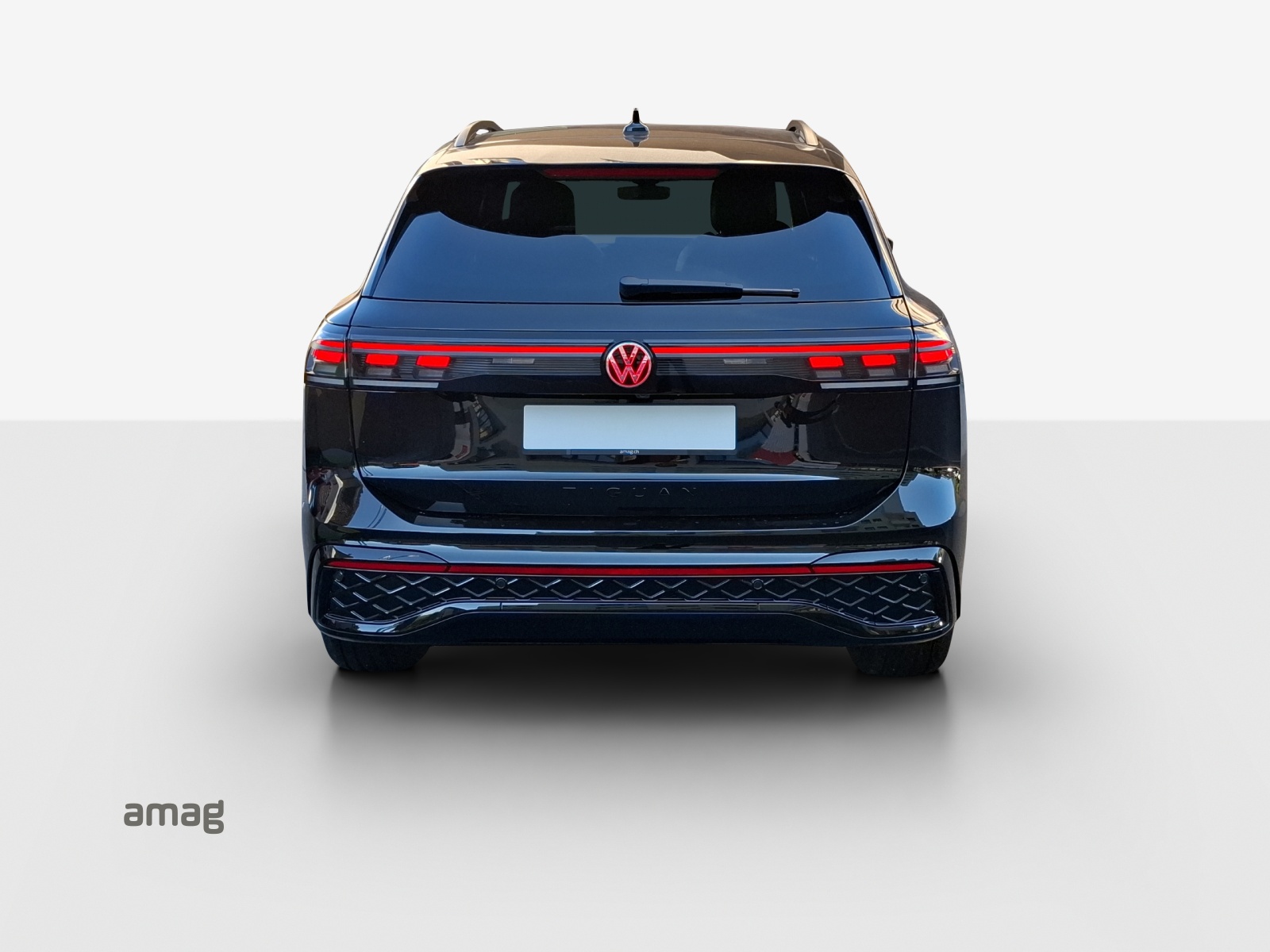 VW Tiguan 2.0 TSI DSG R-Line United 4Motion-showroom-element-3