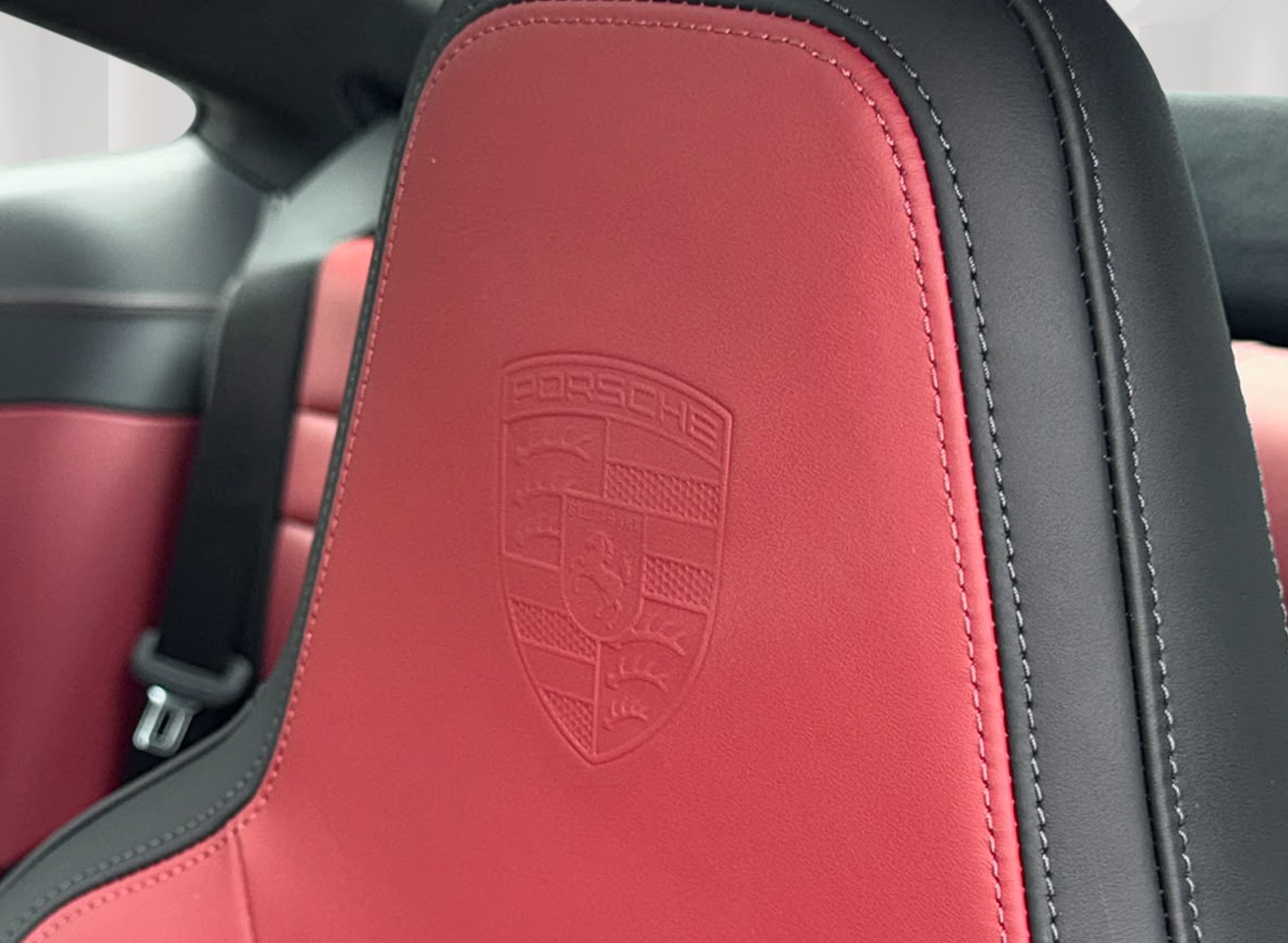 PORSCHE 911 Carrera 4 GTS PDK / CH-Auto! Lift!-image-15