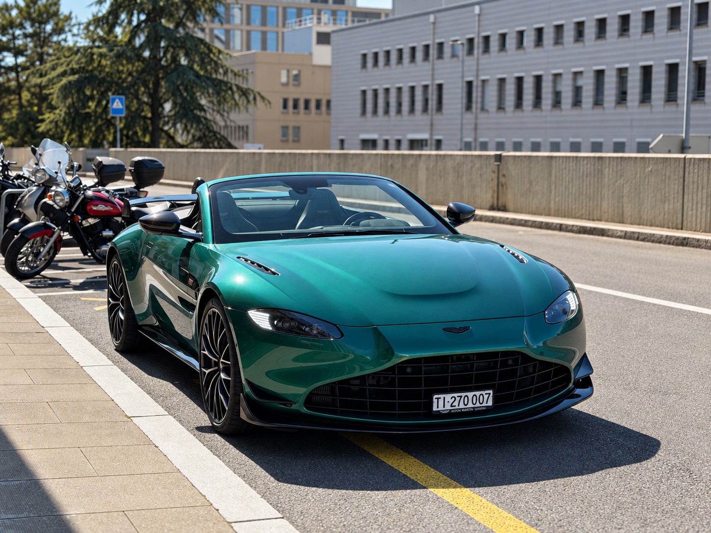 ASTON MARTIN 4.0 V8 Bi-Turbo F1-image-6