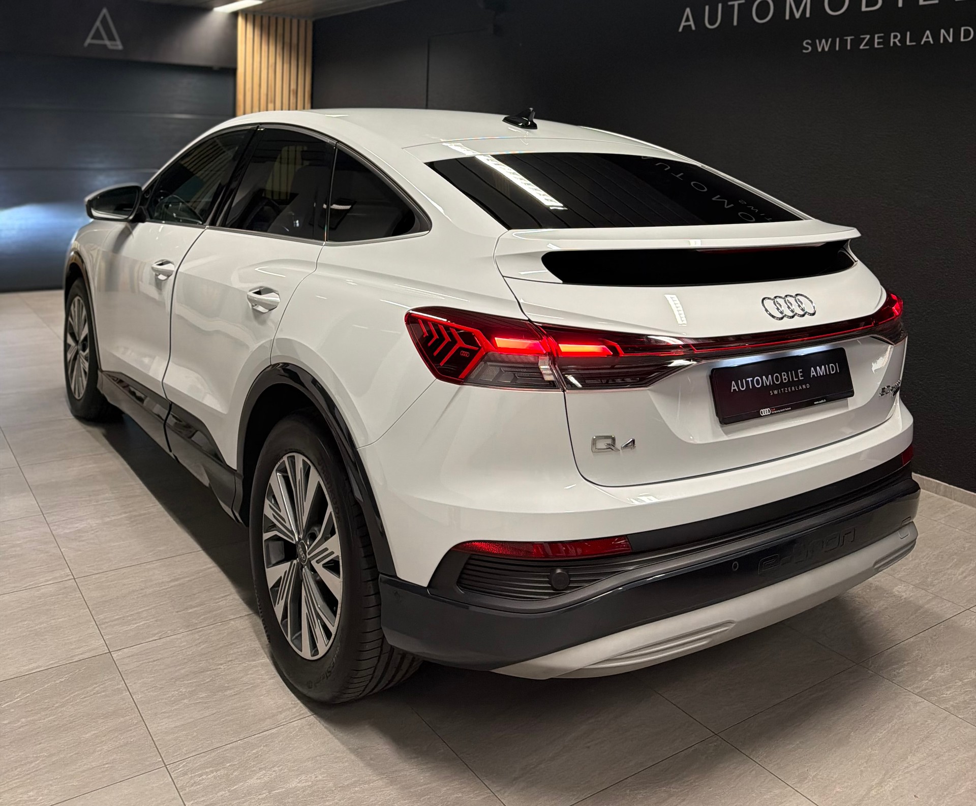 AUDI Q4 Sportback e-tron 50 quattro-image-2