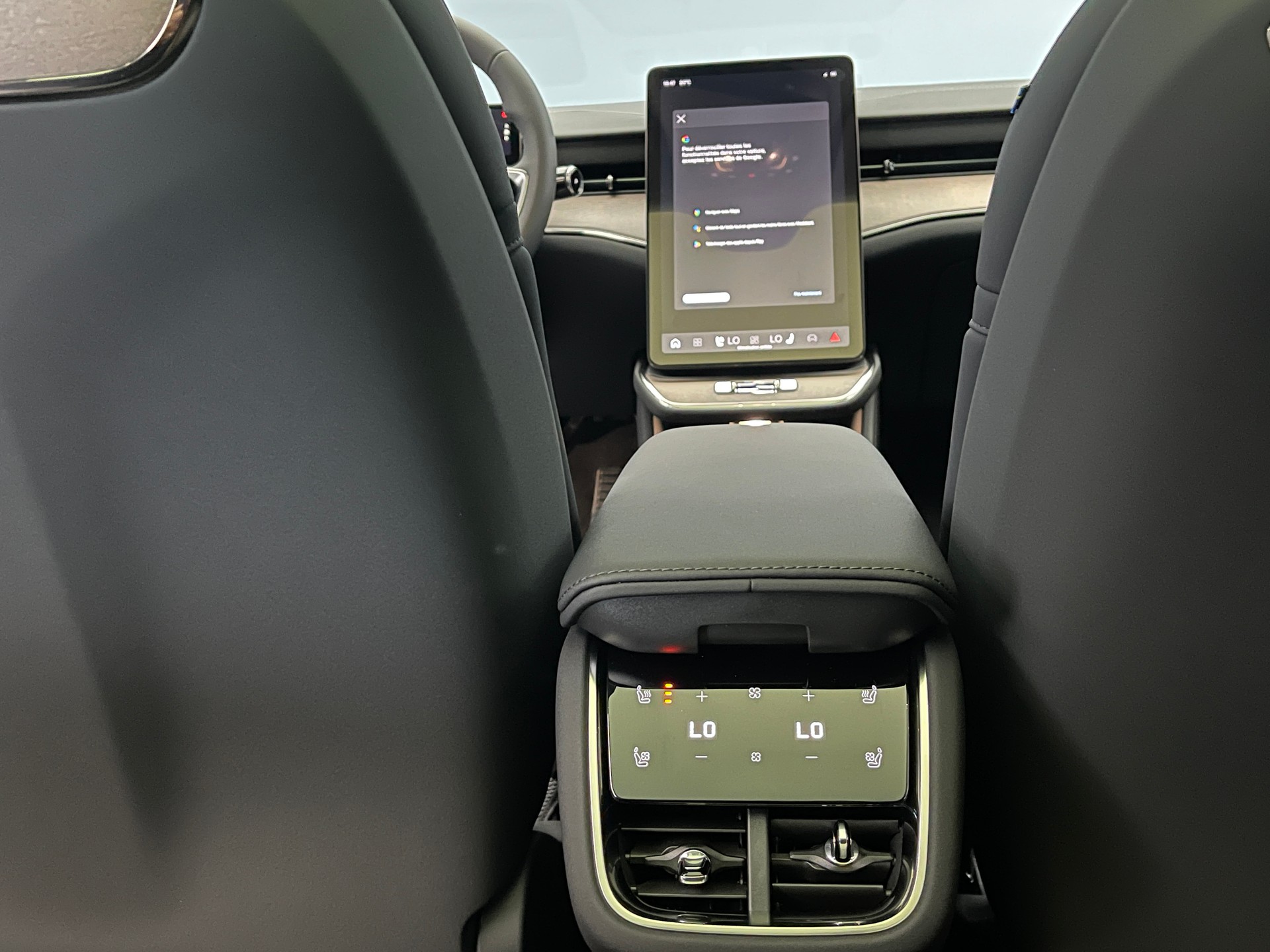 VOLVO ES90 Ultra-image-7