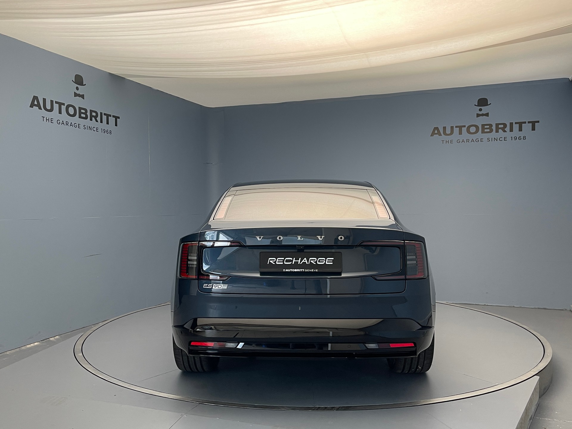 VOLVO ES90 Ultra-image-2