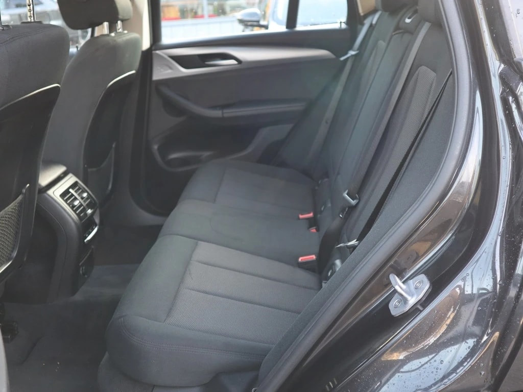 BMW X3 xDrive 20d Individual Steptronic ** Navigation **** Xenon ** Tempomat **-image-11