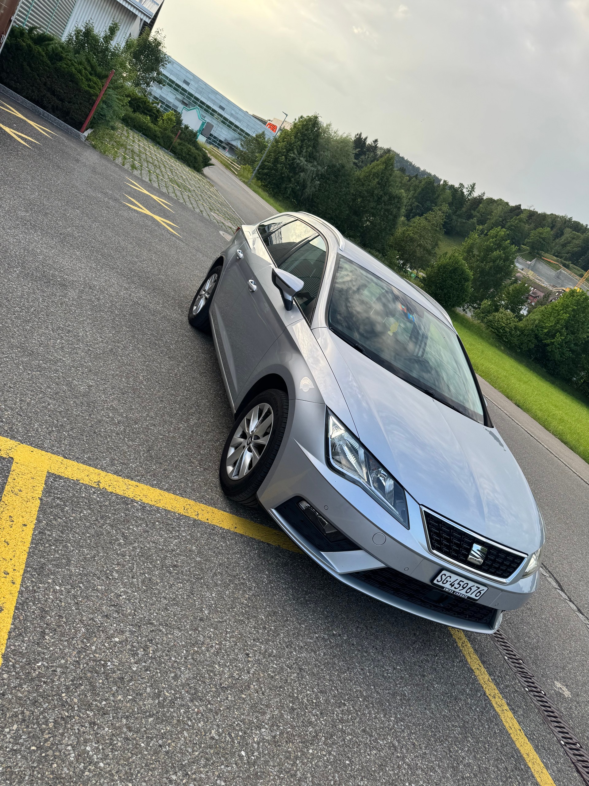 SEAT 1.6 TDI 115 Style DSG-image-1