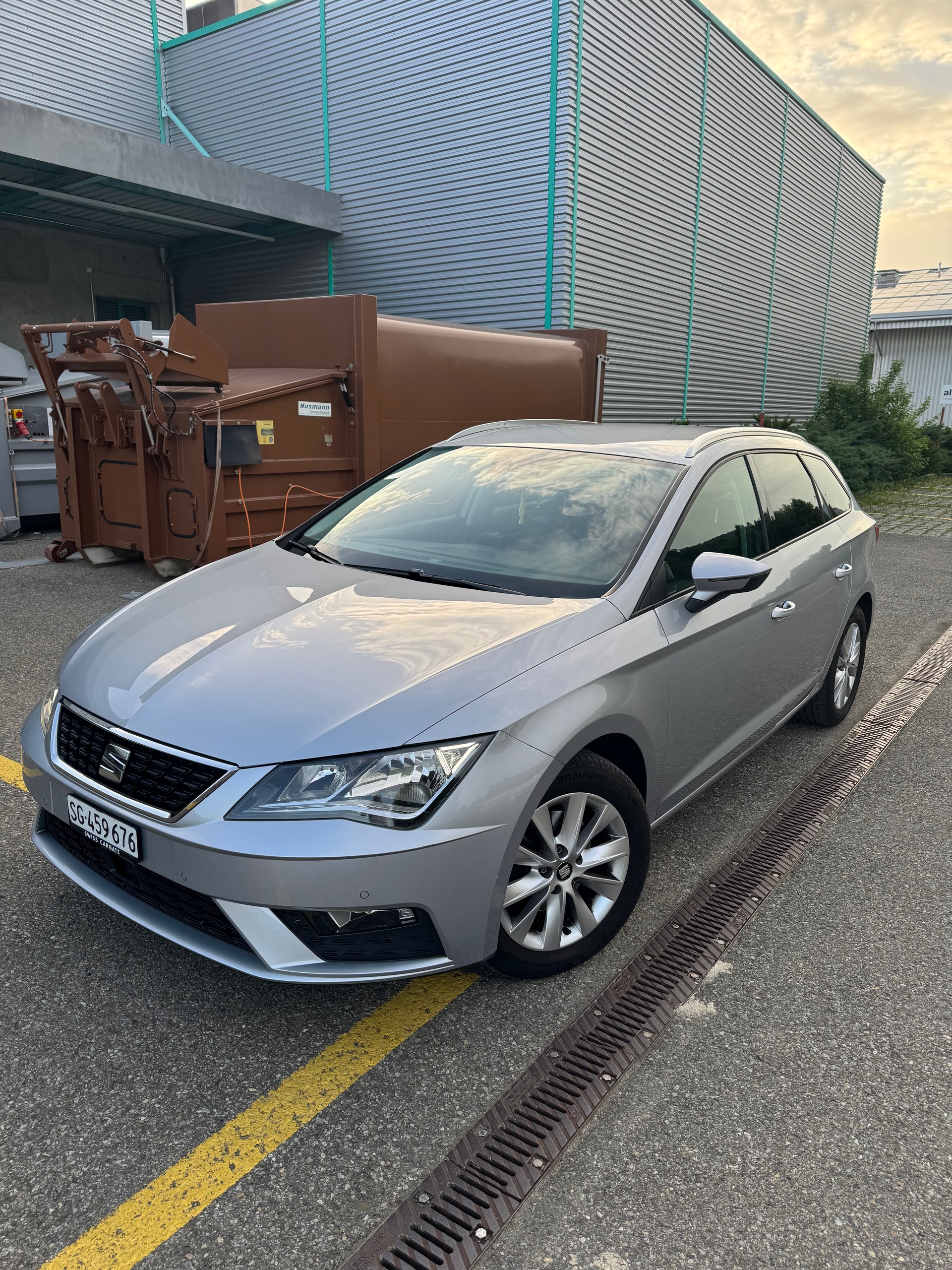 SEAT 1.6 TDI 115 Style DSG-image-0