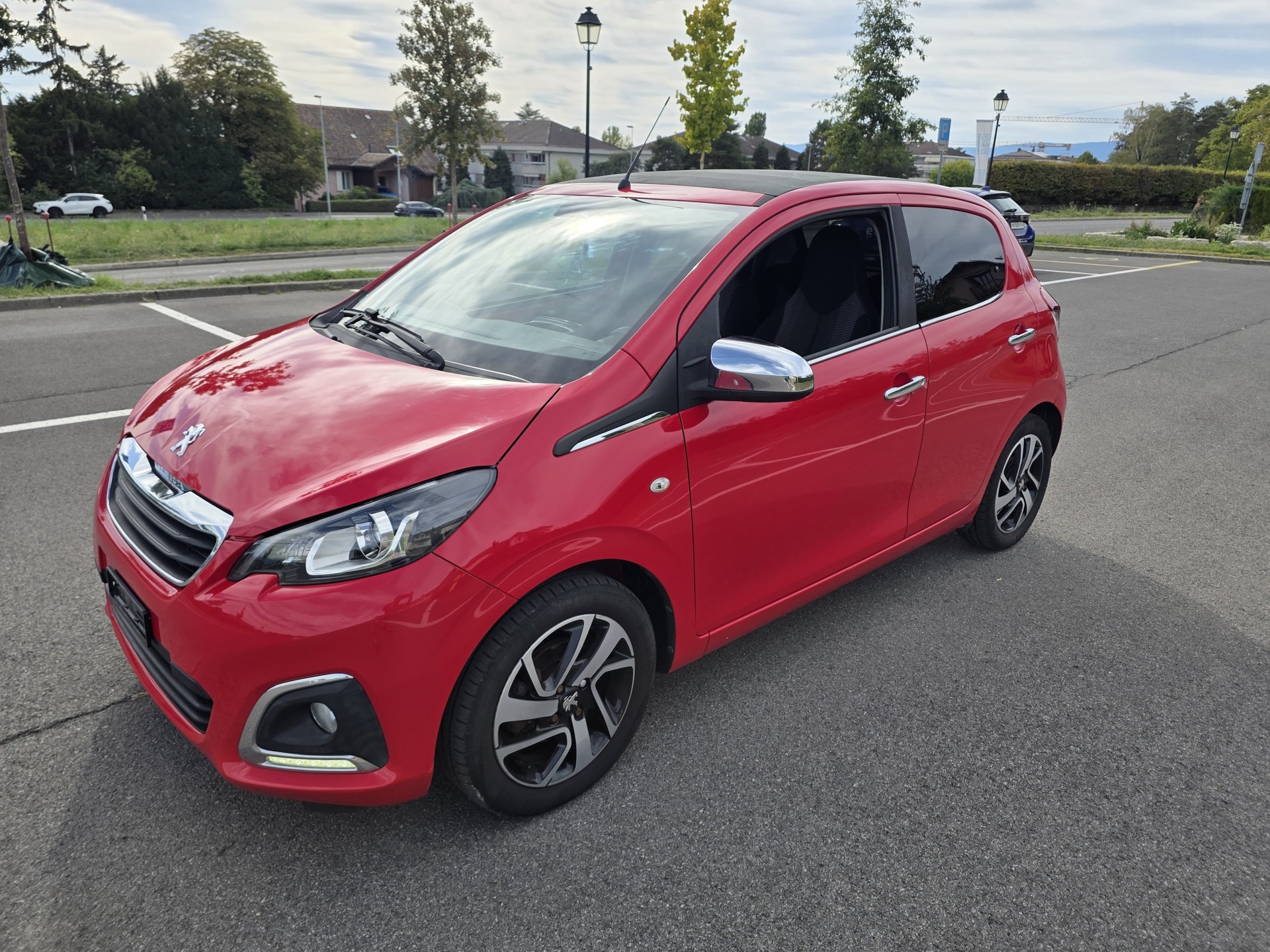 PEUGEOT 108 1.0 VTi ETG Active-image-9
