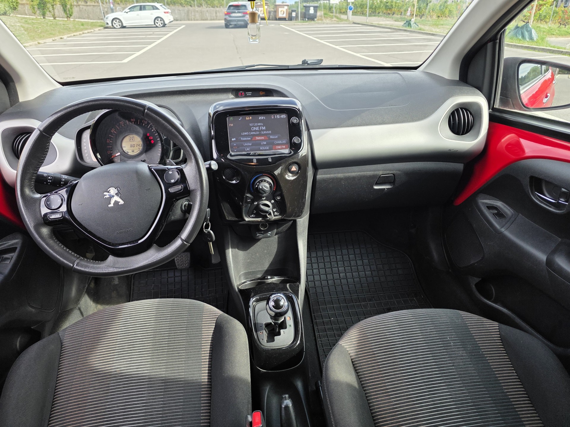 PEUGEOT 108 1.0 VTi ETG Active-image-12