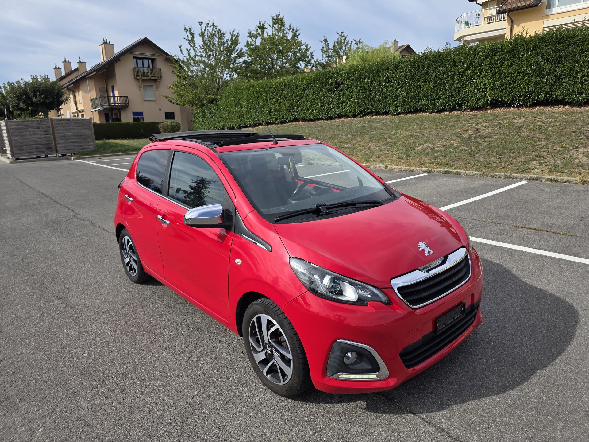 PEUGEOT 108 1.0 VTi ETG Active-image-8