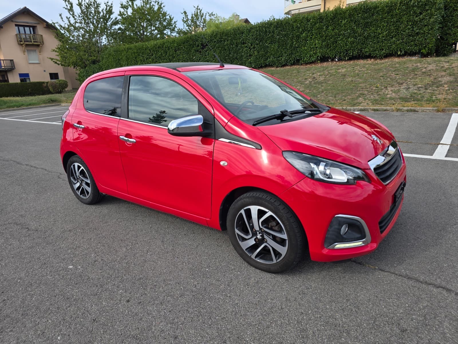 PEUGEOT 108 1.0 VTi ETG Active-image-11