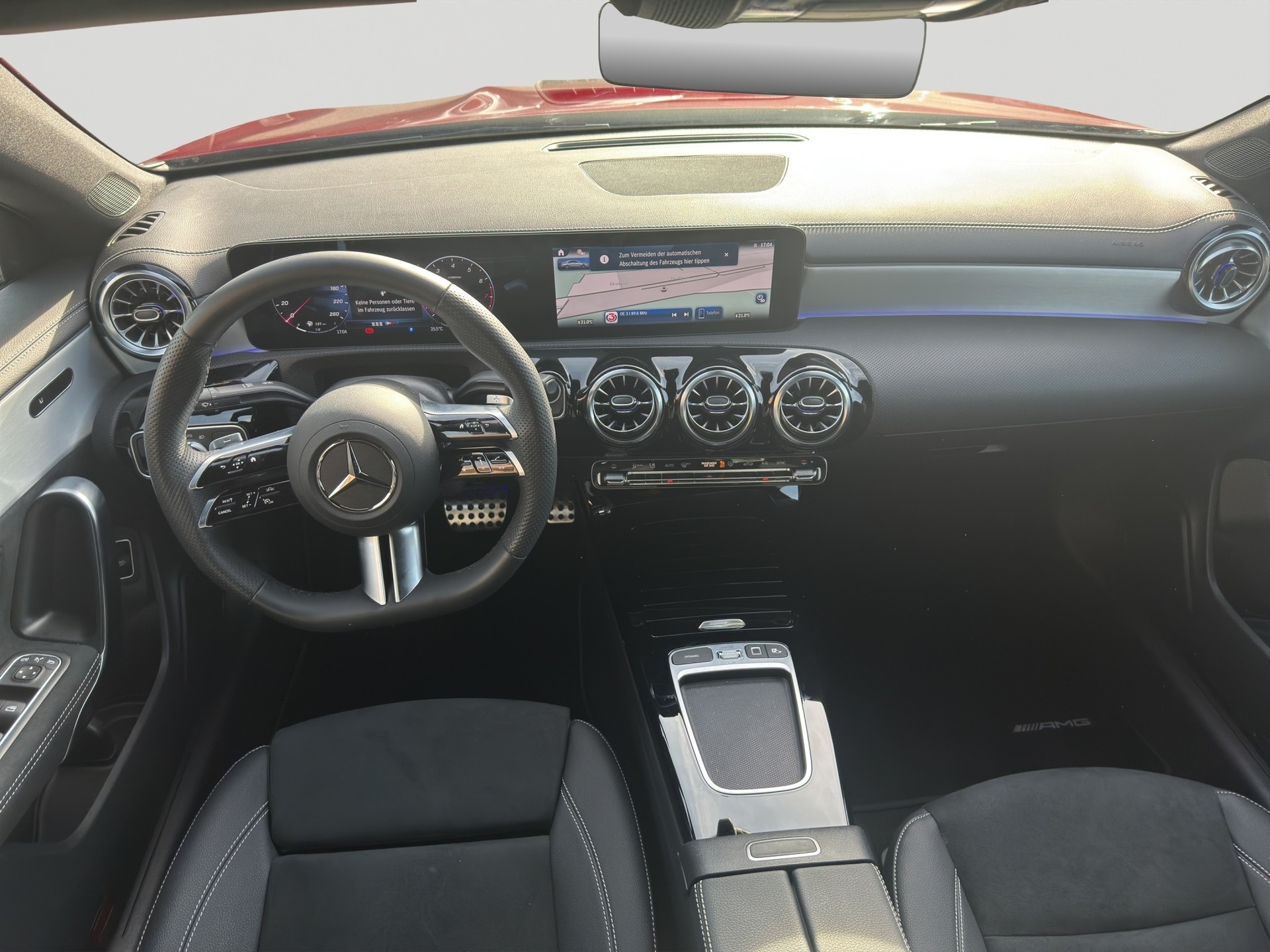 MERCEDES-BENZ CLA 200 AMG Line Night 7G-DCT-image-13
