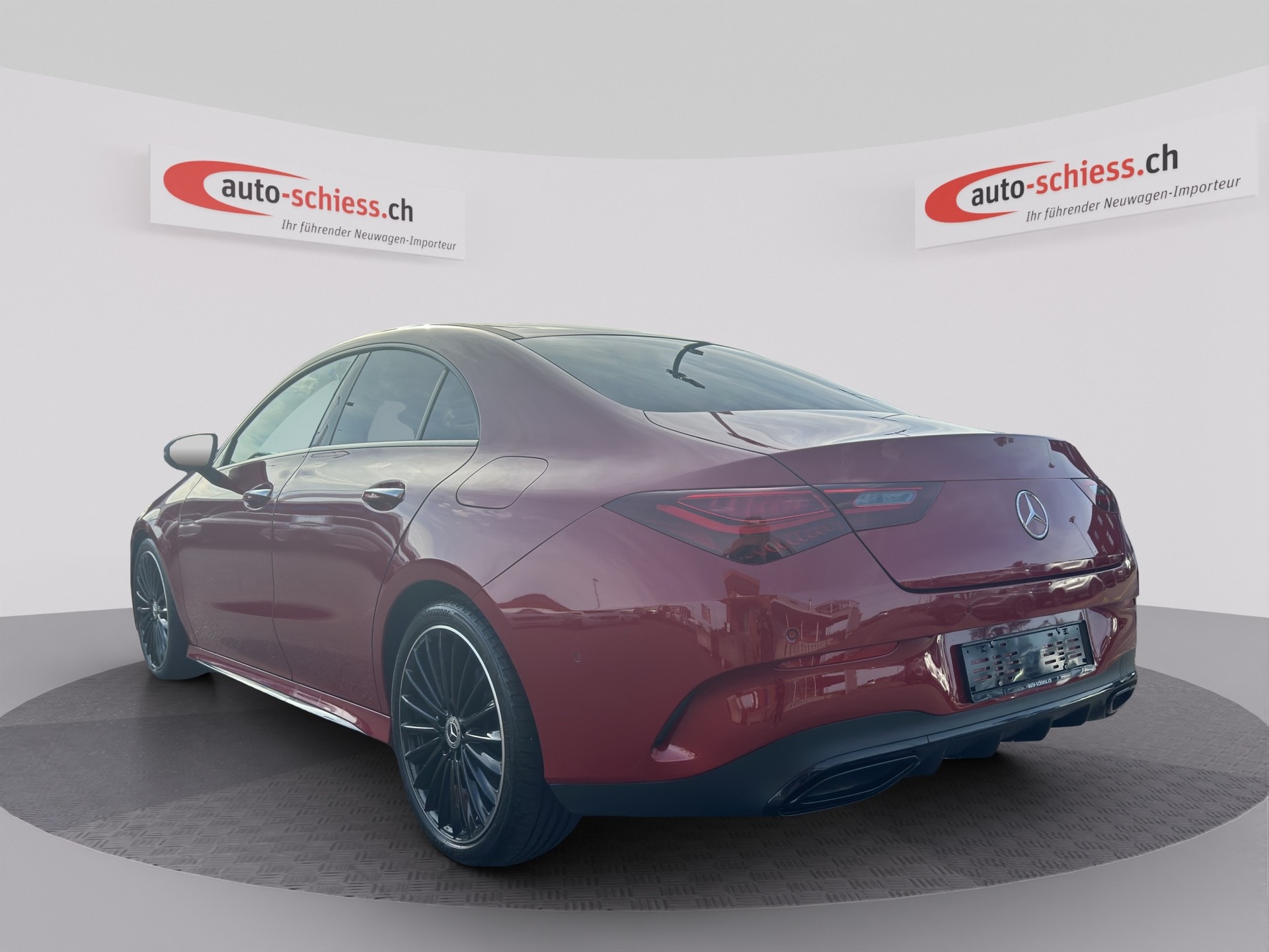 MERCEDES-BENZ CLA 200 AMG Line Night 7G-DCT-image-2