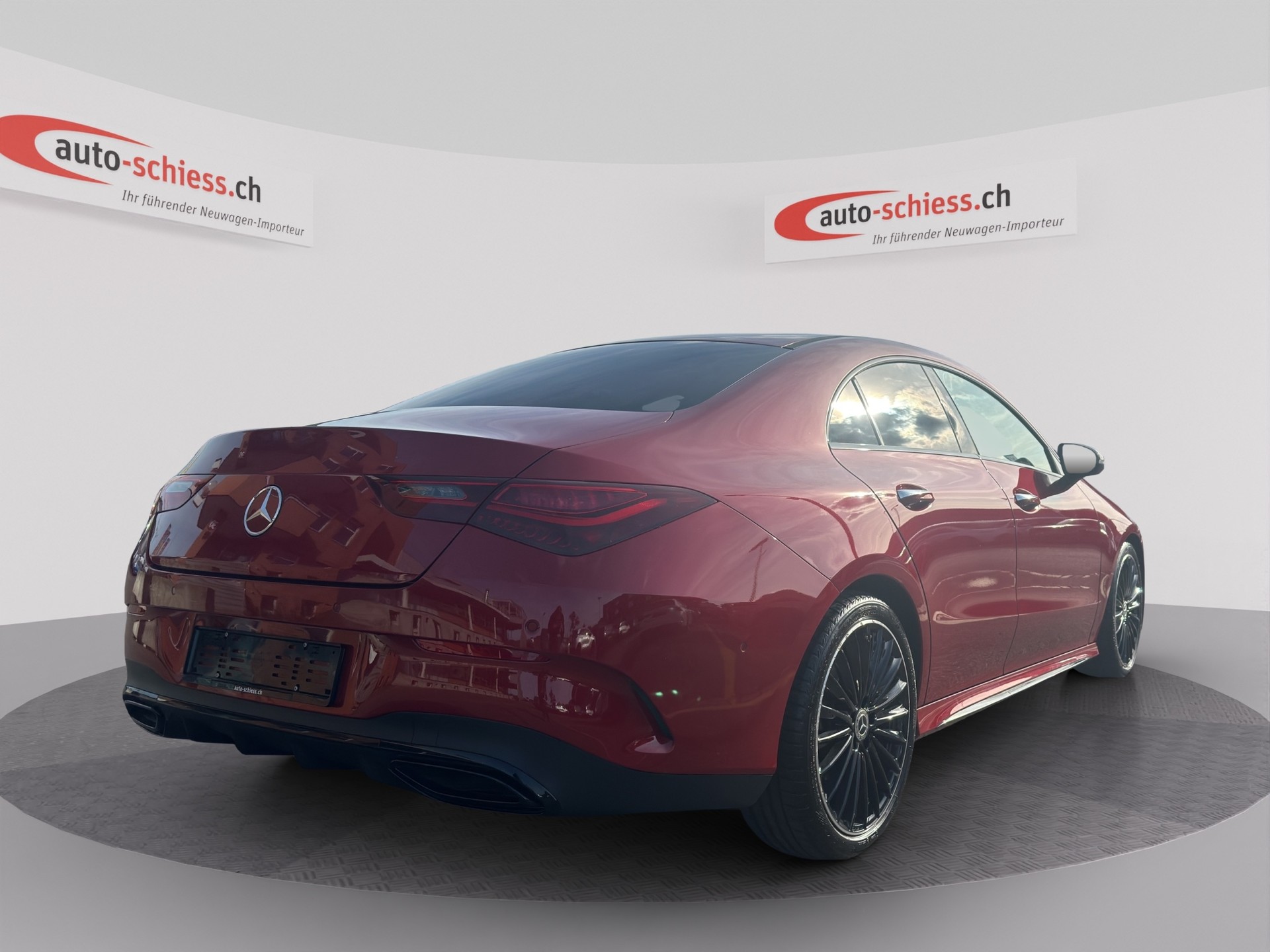 MERCEDES-BENZ CLA 200 AMG Line Night 7G-DCT-image-4
