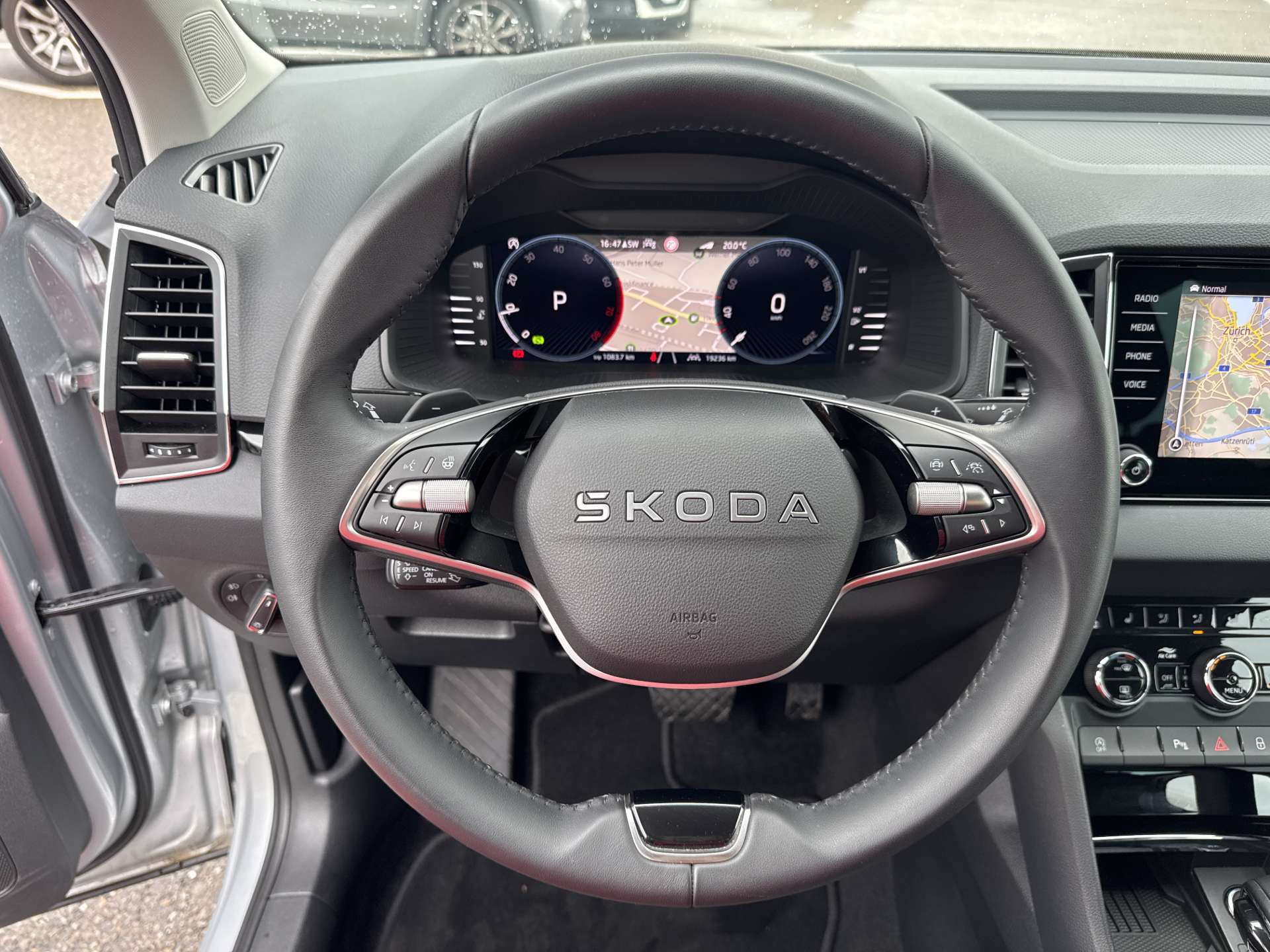 SKODA Karoq 1.5 TSi Selection DSG-Automat-image-15