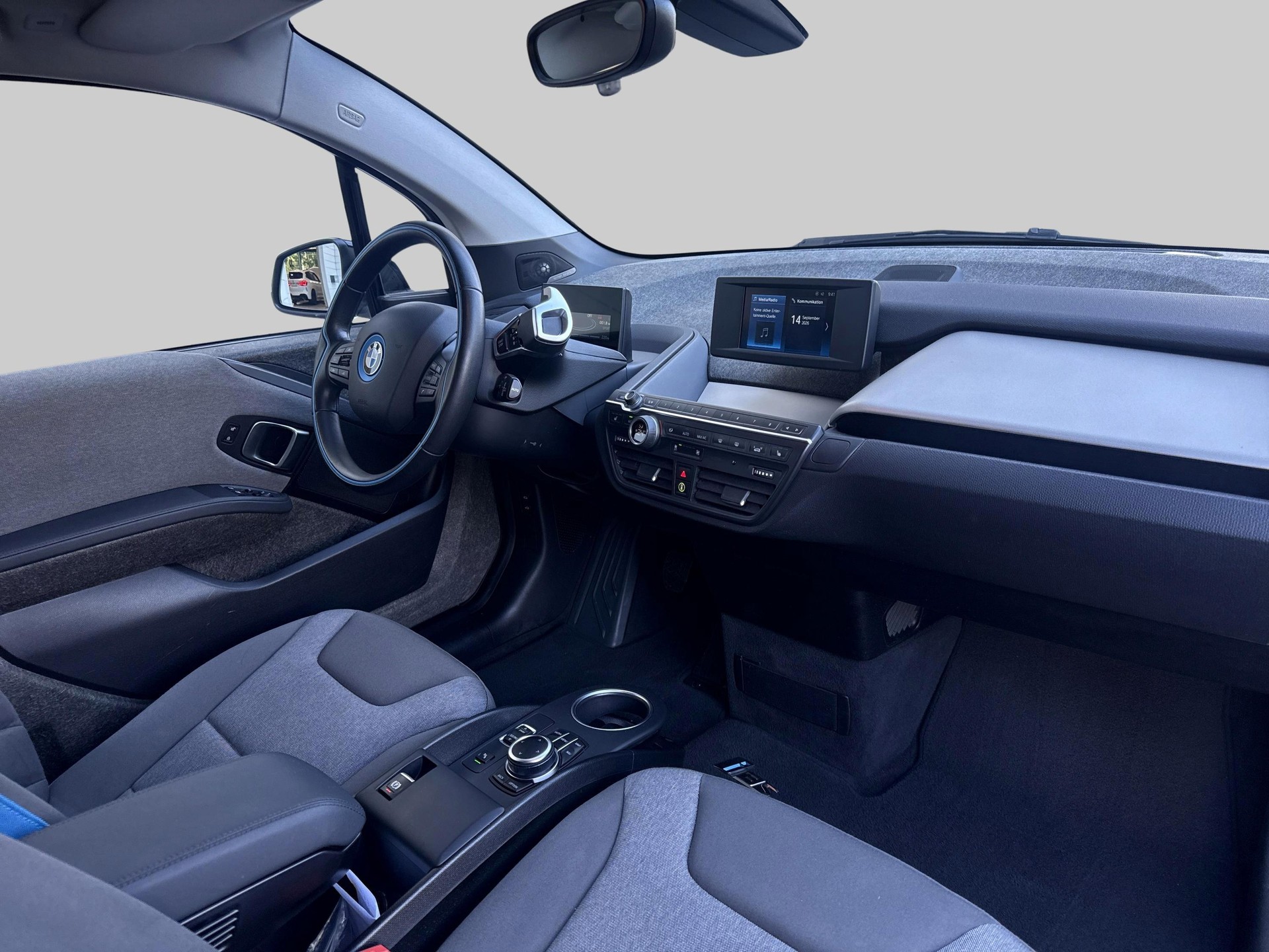 BMW i3s (120Ah)-image-8