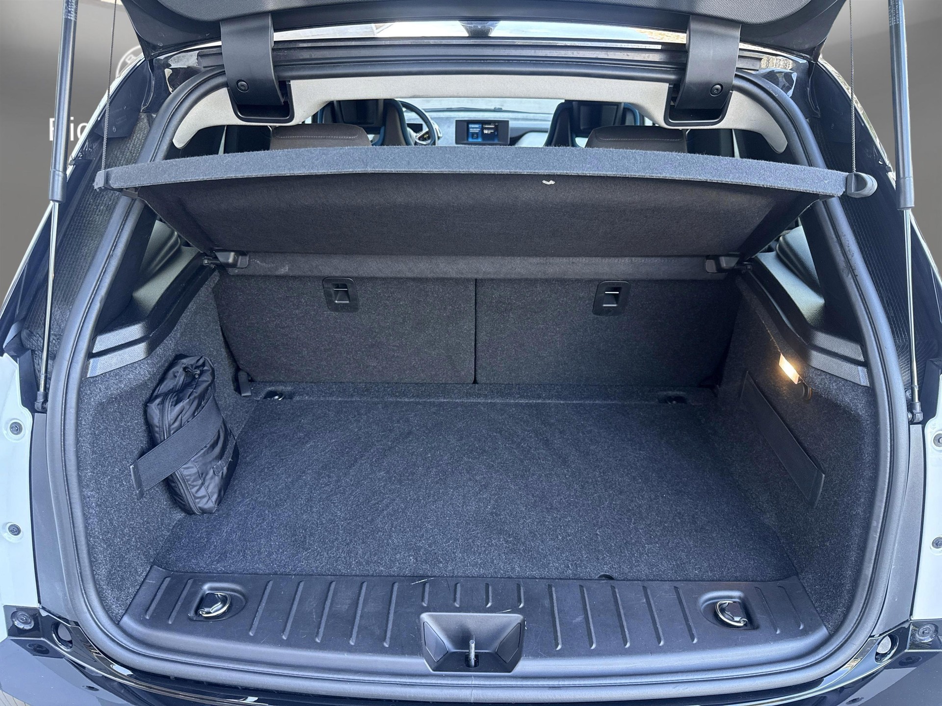 BMW i3s (120Ah)-image-18