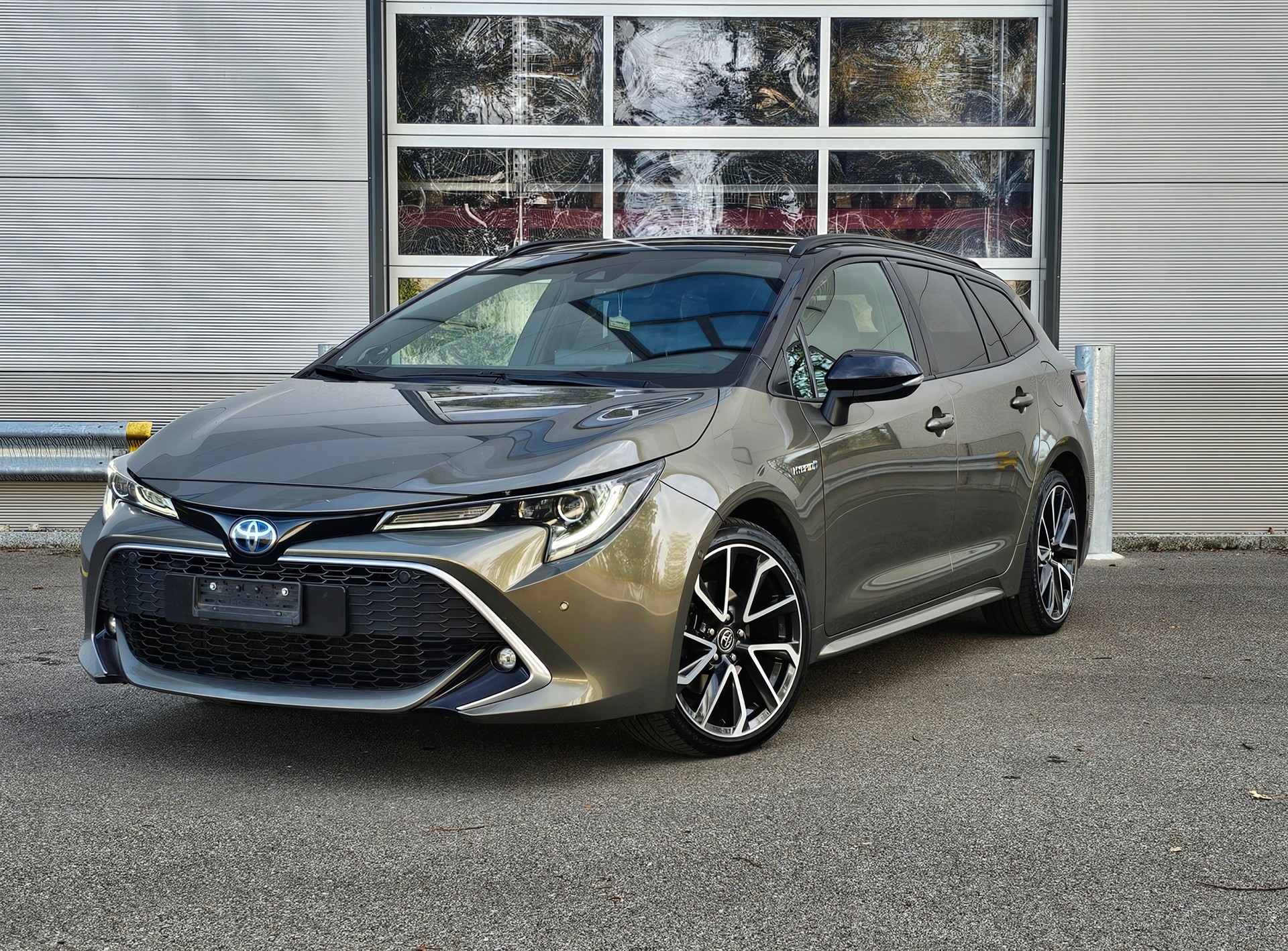TOYOTA Corolla Touring Sports 2.0 HSD Premium e-CVT-image-0