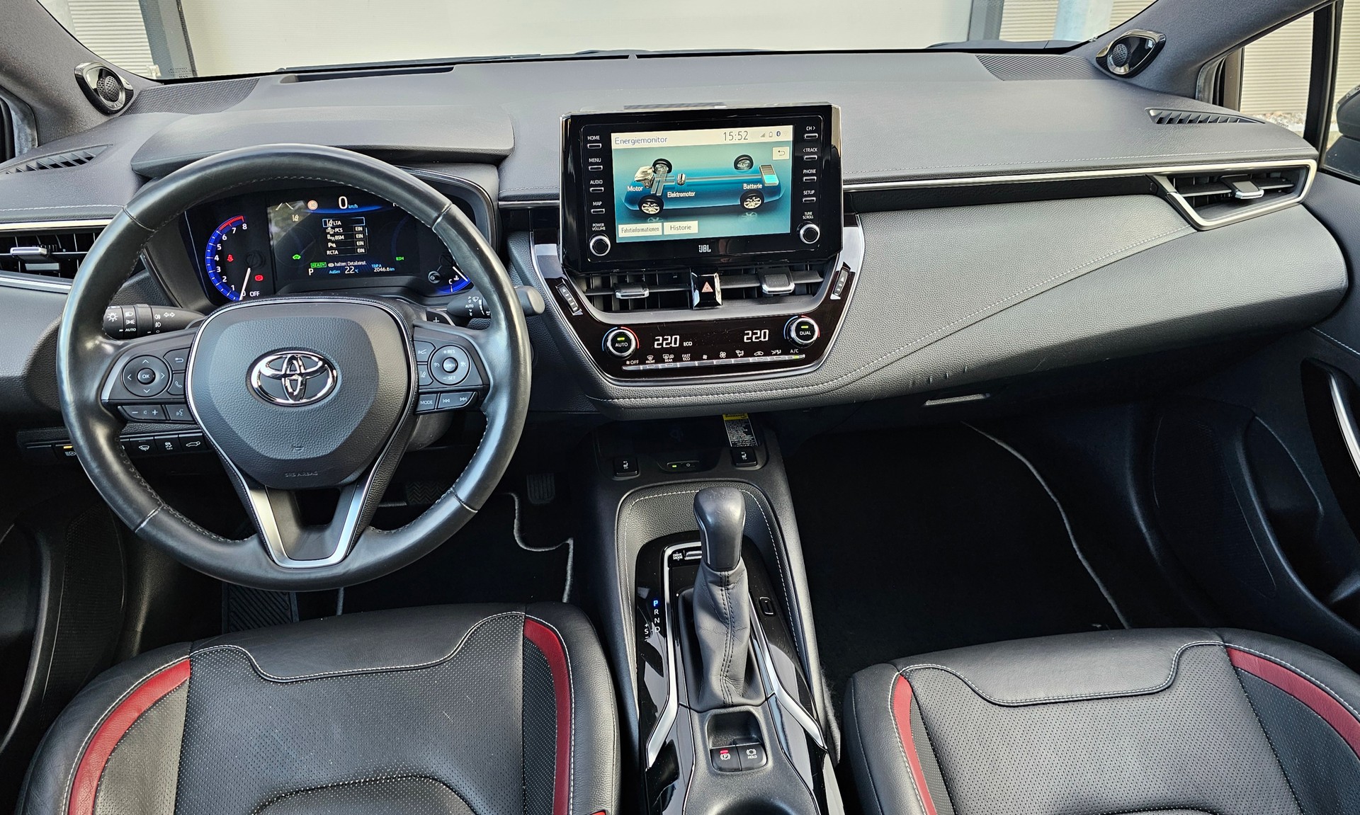 TOYOTA Corolla Touring Sports 2.0 HSD Premium e-CVT-image-8