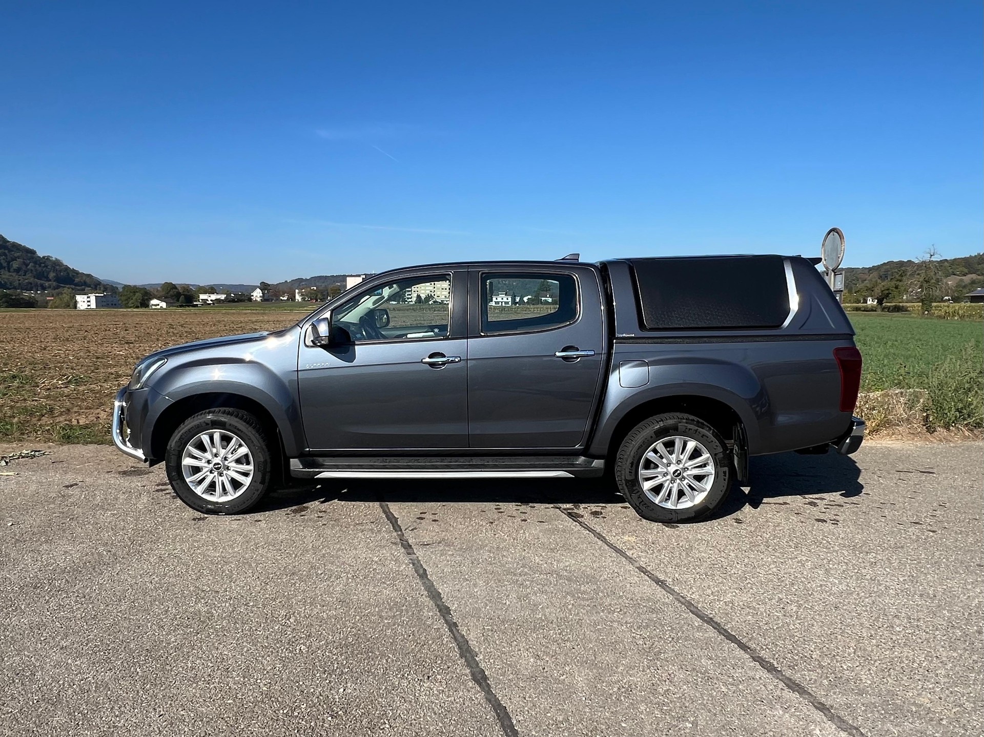 ISUZU D-MAX 1.9 Crew Cab Quasar 4x4 A-image-1