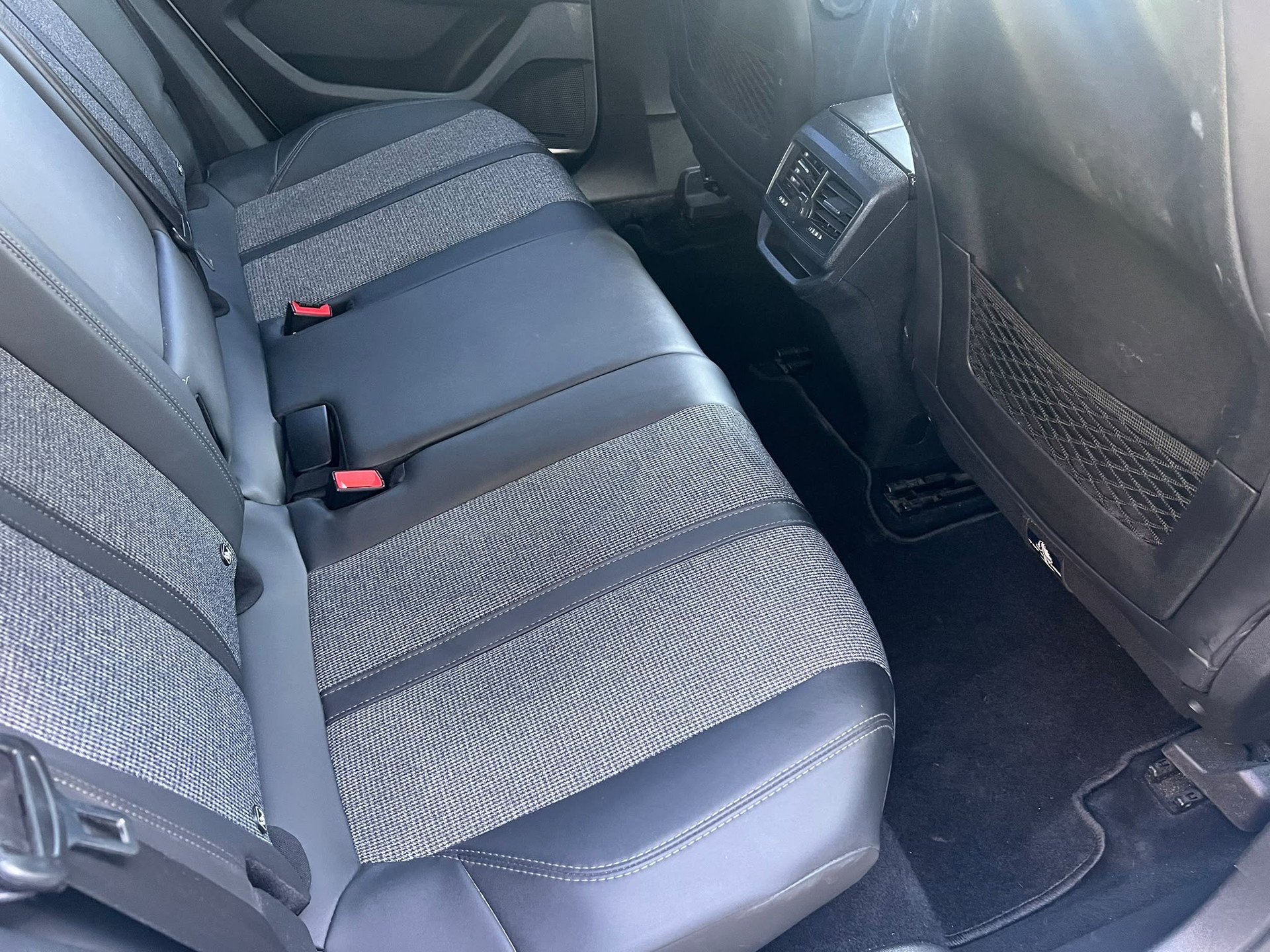 PEUGEOT 3008 1.6 THP Allure EAT-image-8
