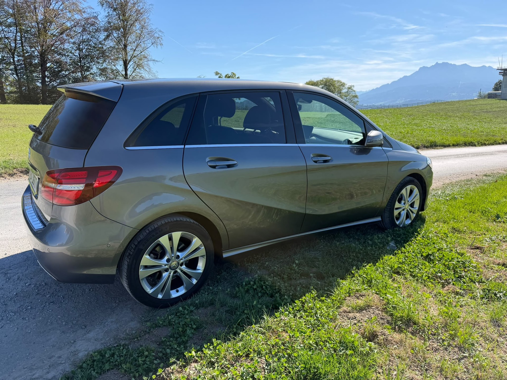 MERCEDES-BENZ B 220 Style 4m-image-1