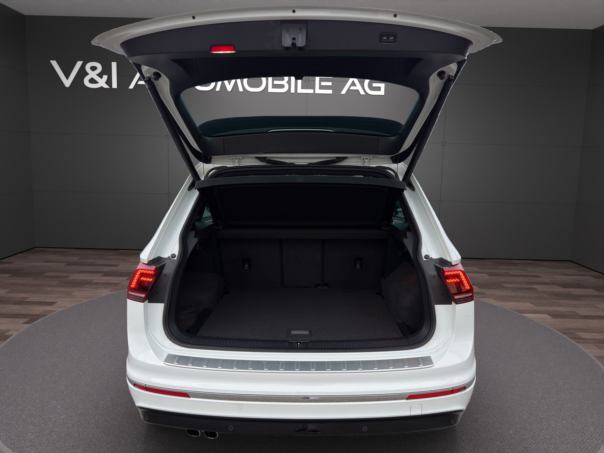 VW Tiguan 2.0 TDI SCR Highline 4Motion DSG-image-22
