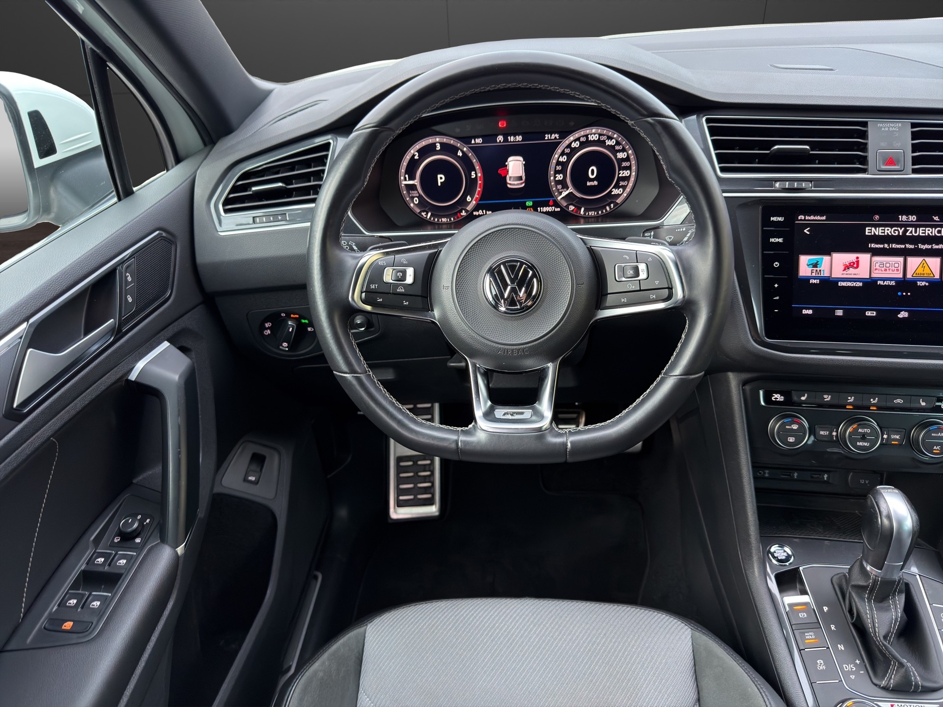VW Tiguan 2.0 TDI SCR Highline 4Motion DSG-image-16