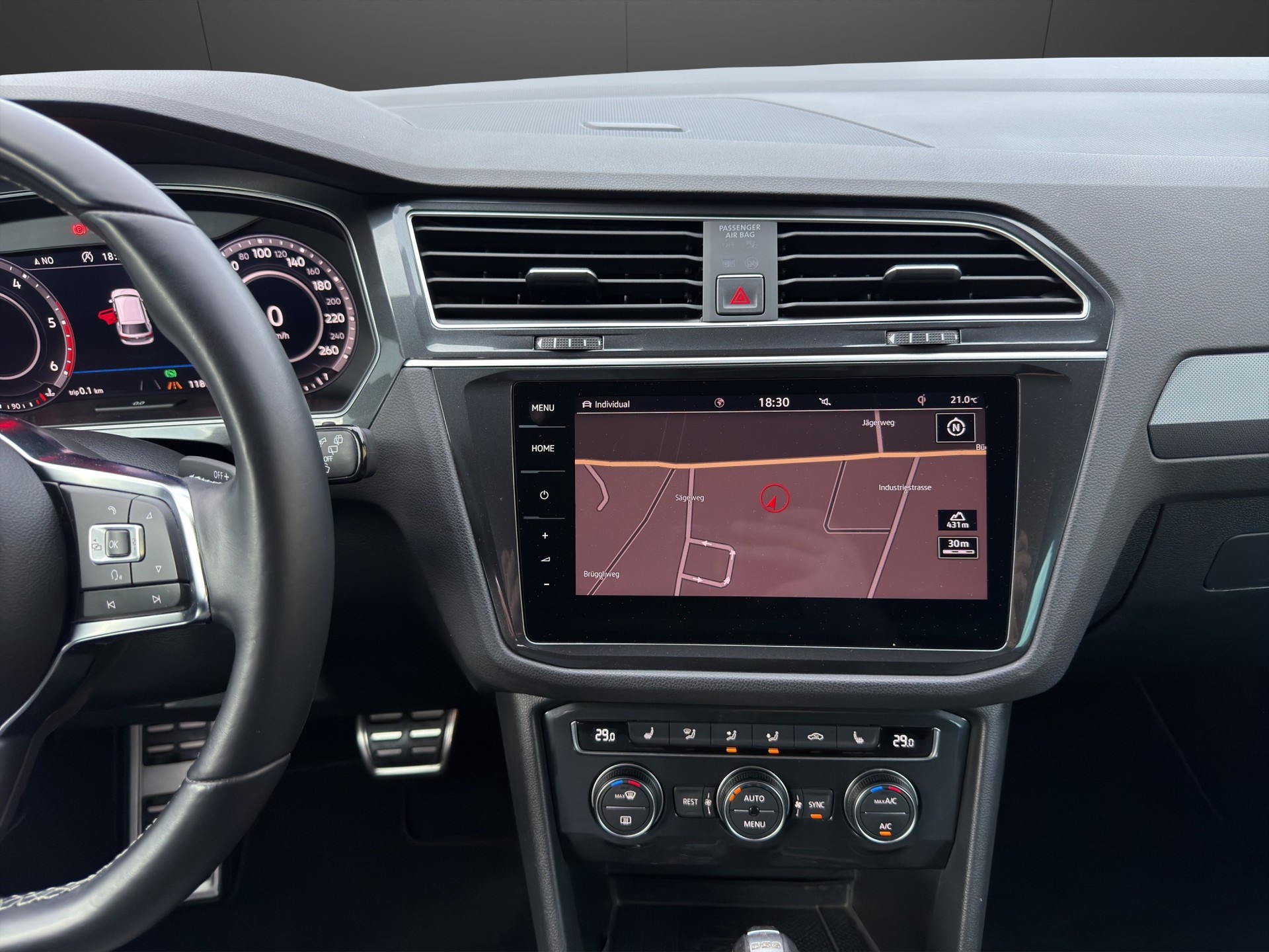 VW Tiguan 2.0 TDI SCR Highline 4Motion DSG-image-11