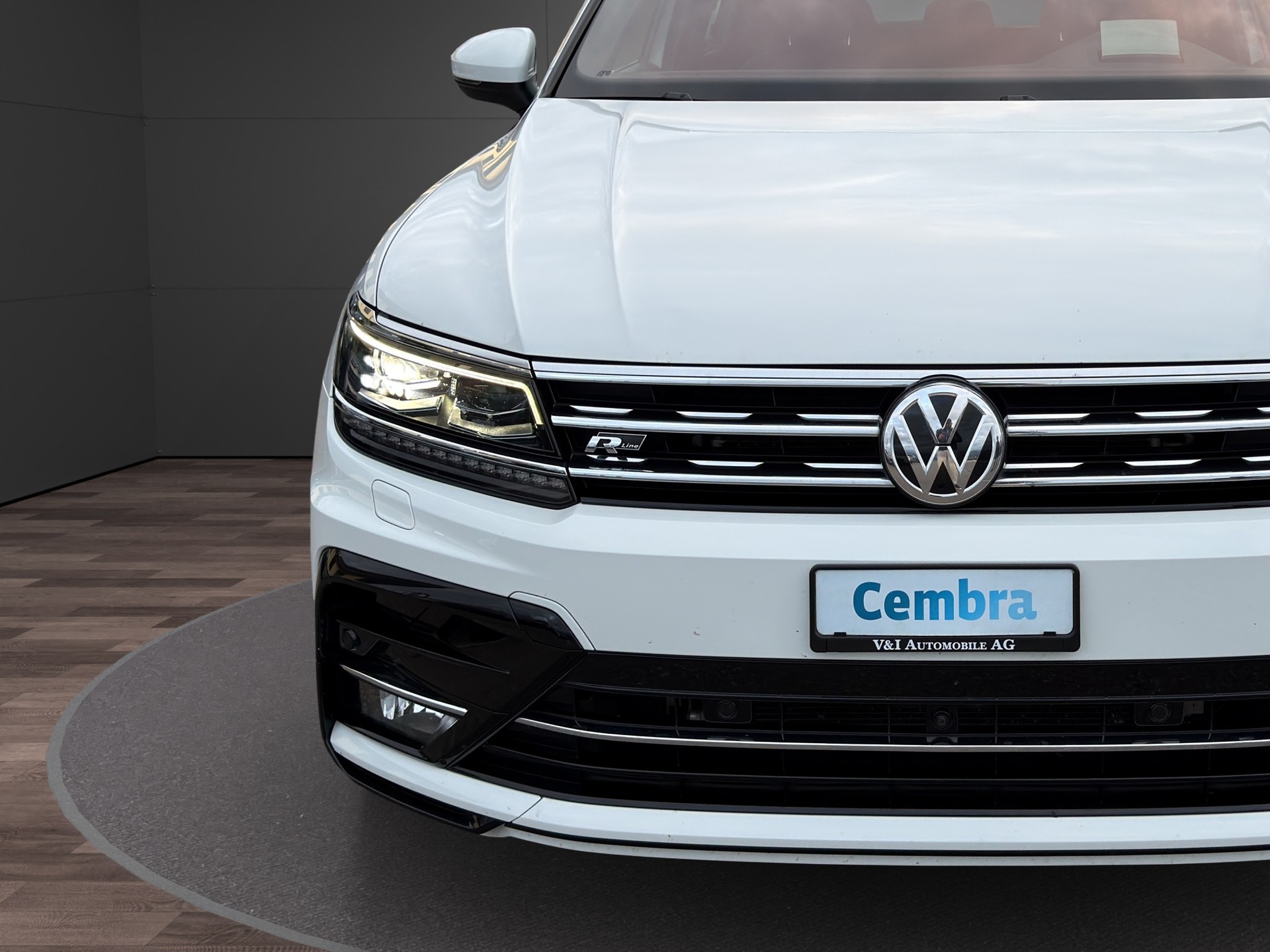 VW Tiguan 2.0 TDI SCR Highline 4Motion DSG-image-8