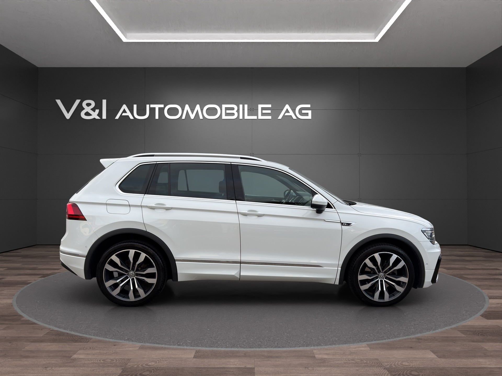 VW Tiguan 2.0 TDI SCR Highline 4Motion DSG-image-6