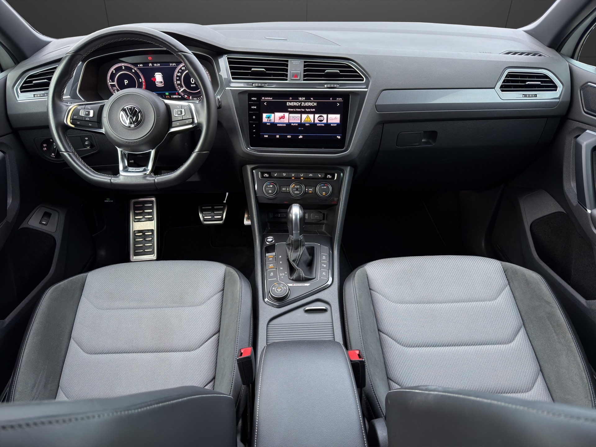 VW Tiguan 2.0 TDI SCR Highline 4Motion DSG-image-9