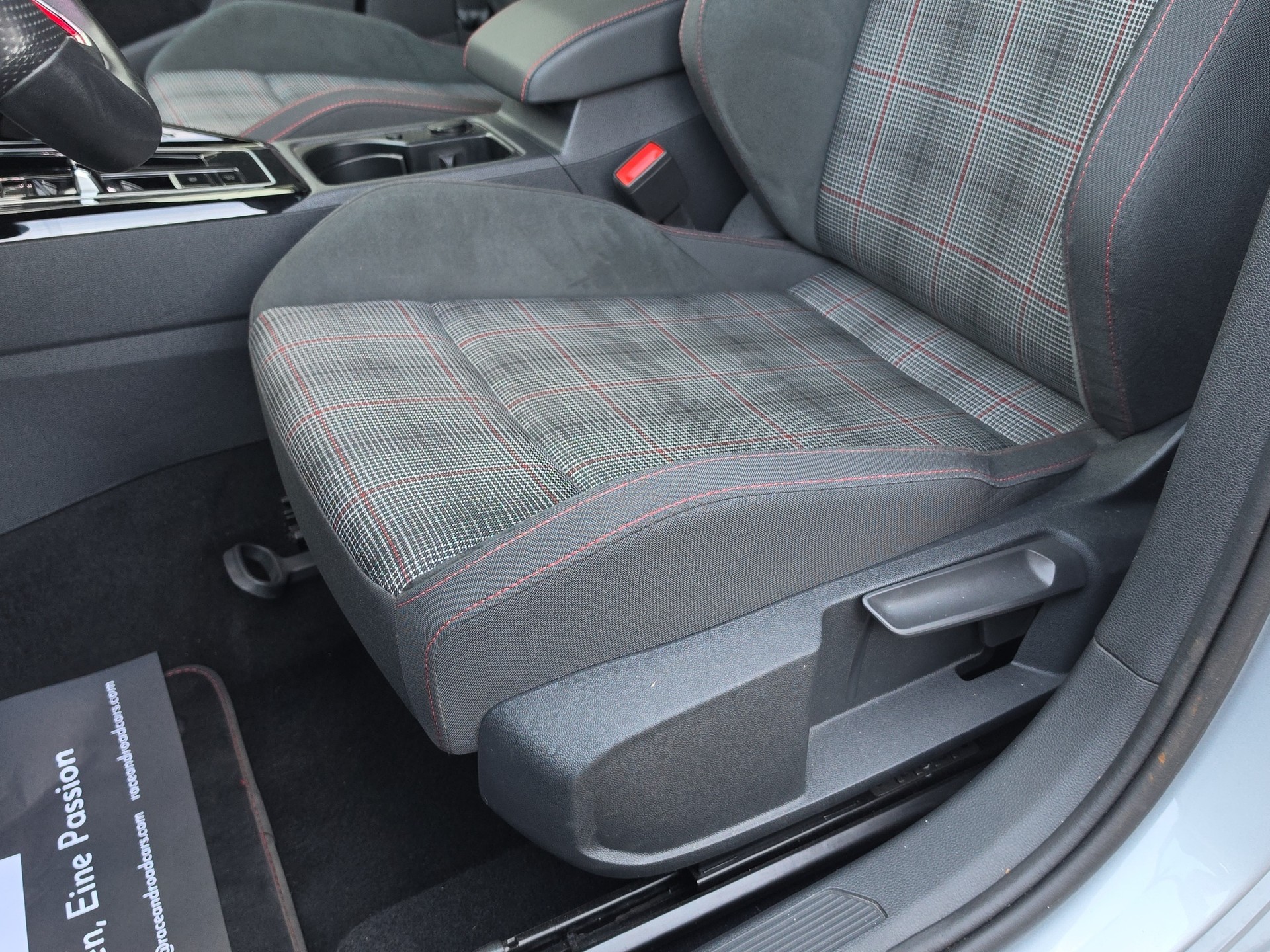 VW Golf VIII 2.0 TSI GTI DSG-image-14