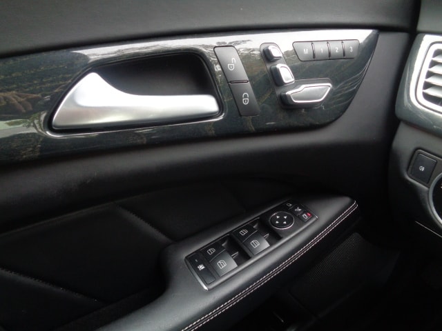 MERCEDES-BENZ CLS Shooting Brake 350 d 4Matic 9G-Tronic-image-10