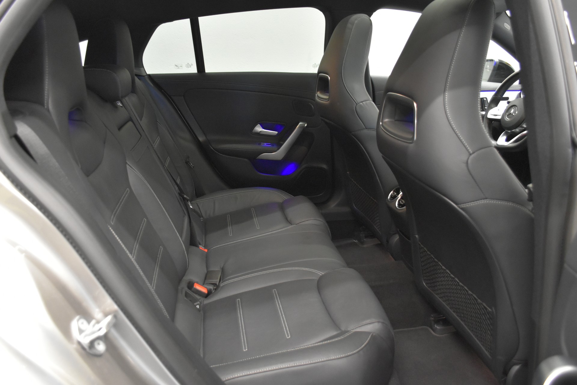 MERCEDES-BENZ CLA Shooting Brake 250 4Matic 7G-DCT AMG Line-image-10