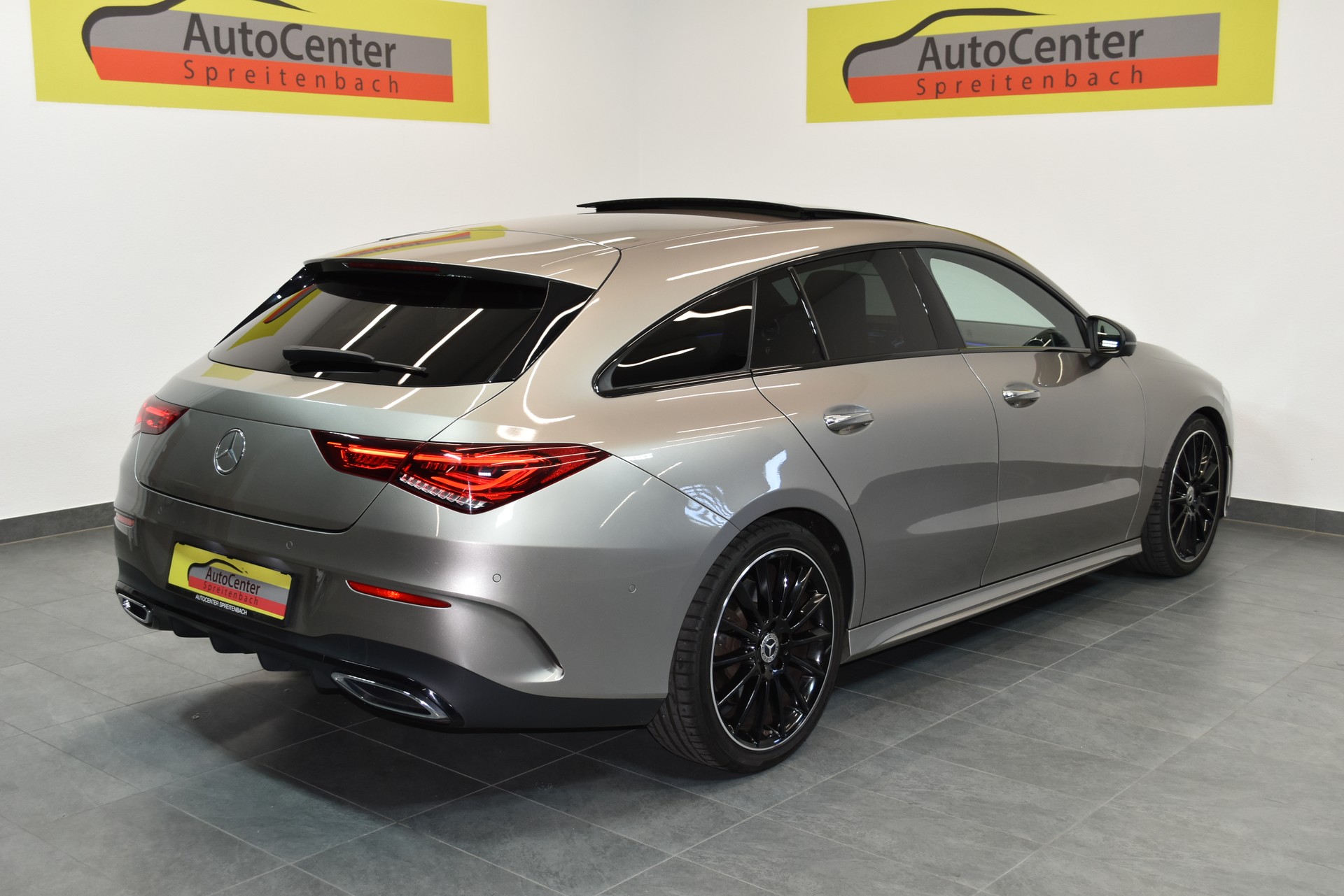 MERCEDES-BENZ CLA Shooting Brake 250 4Matic 7G-DCT AMG Line-image-15