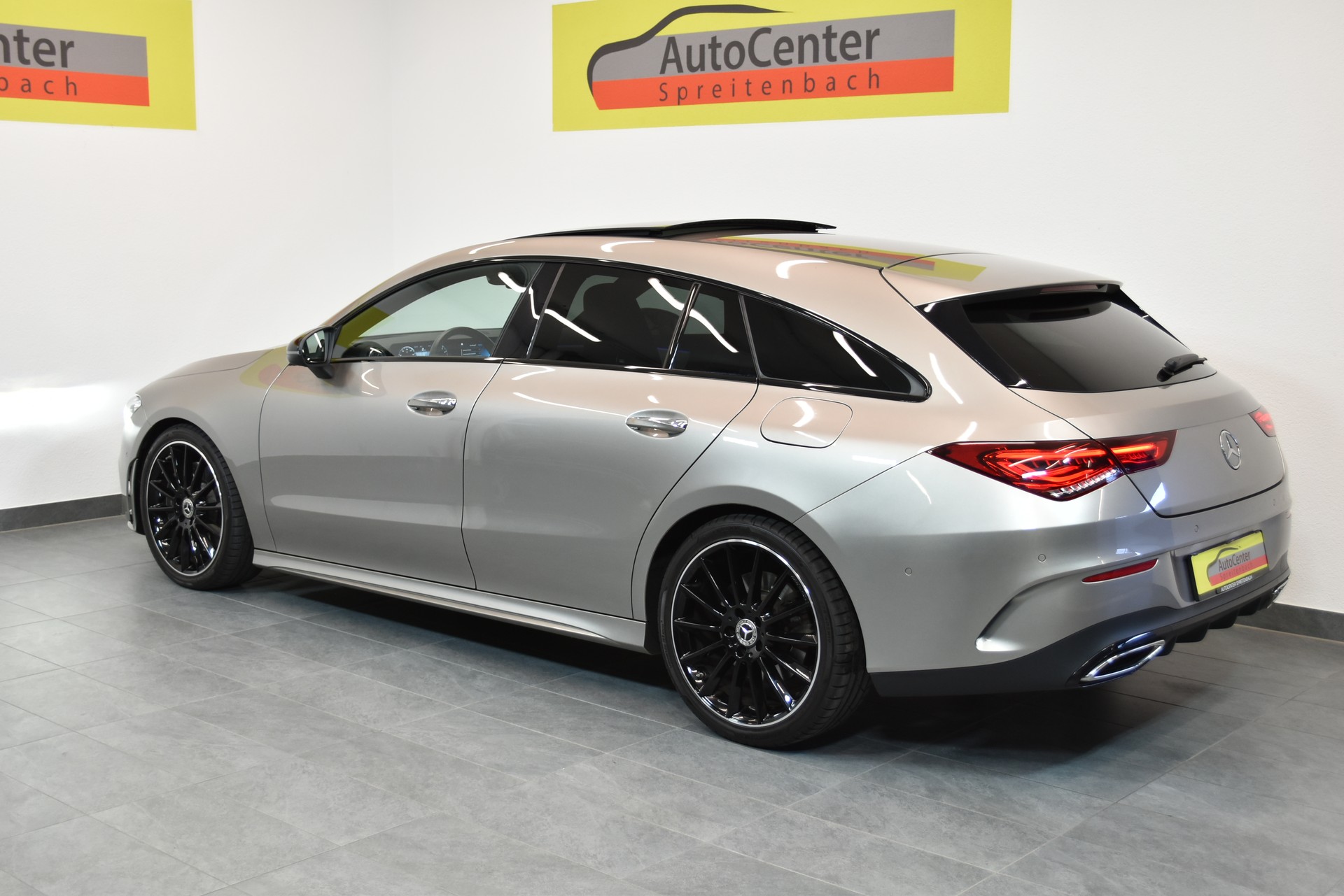 MERCEDES-BENZ CLA Shooting Brake 250 4Matic 7G-DCT AMG Line-image-12