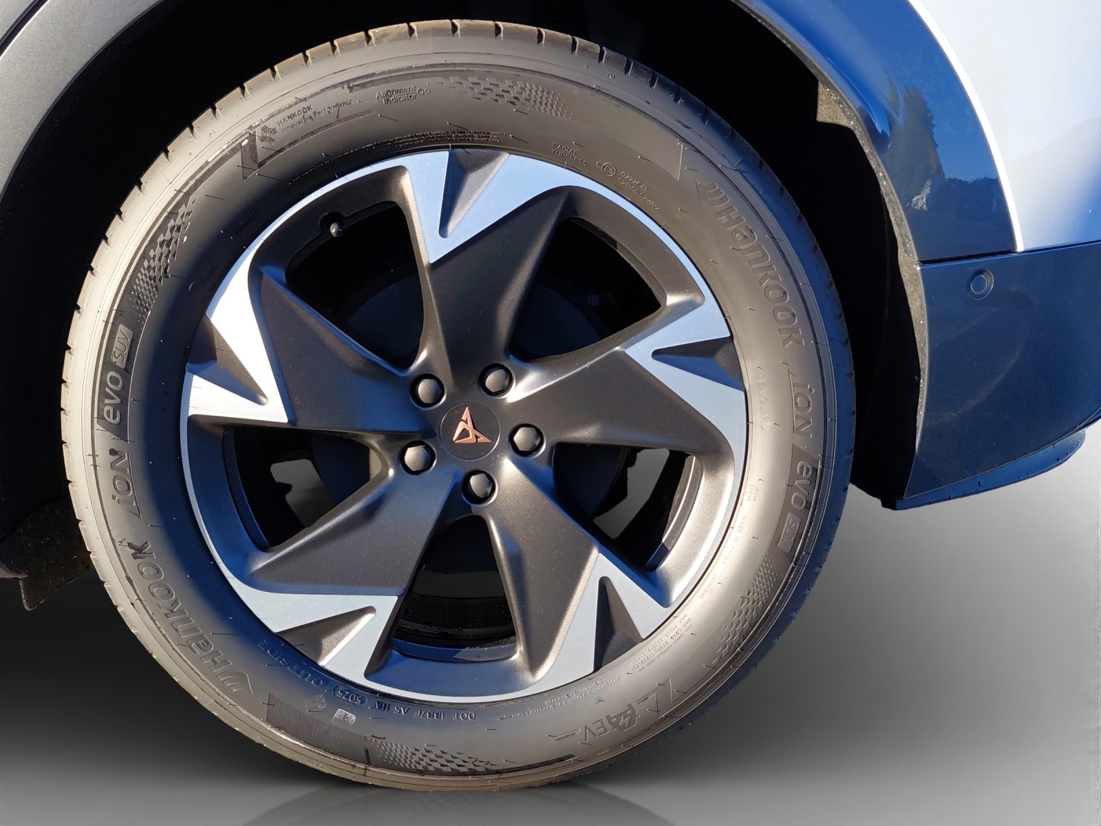 CUPRA Tavascan 77 kWh Edge Prime Edition-image-13