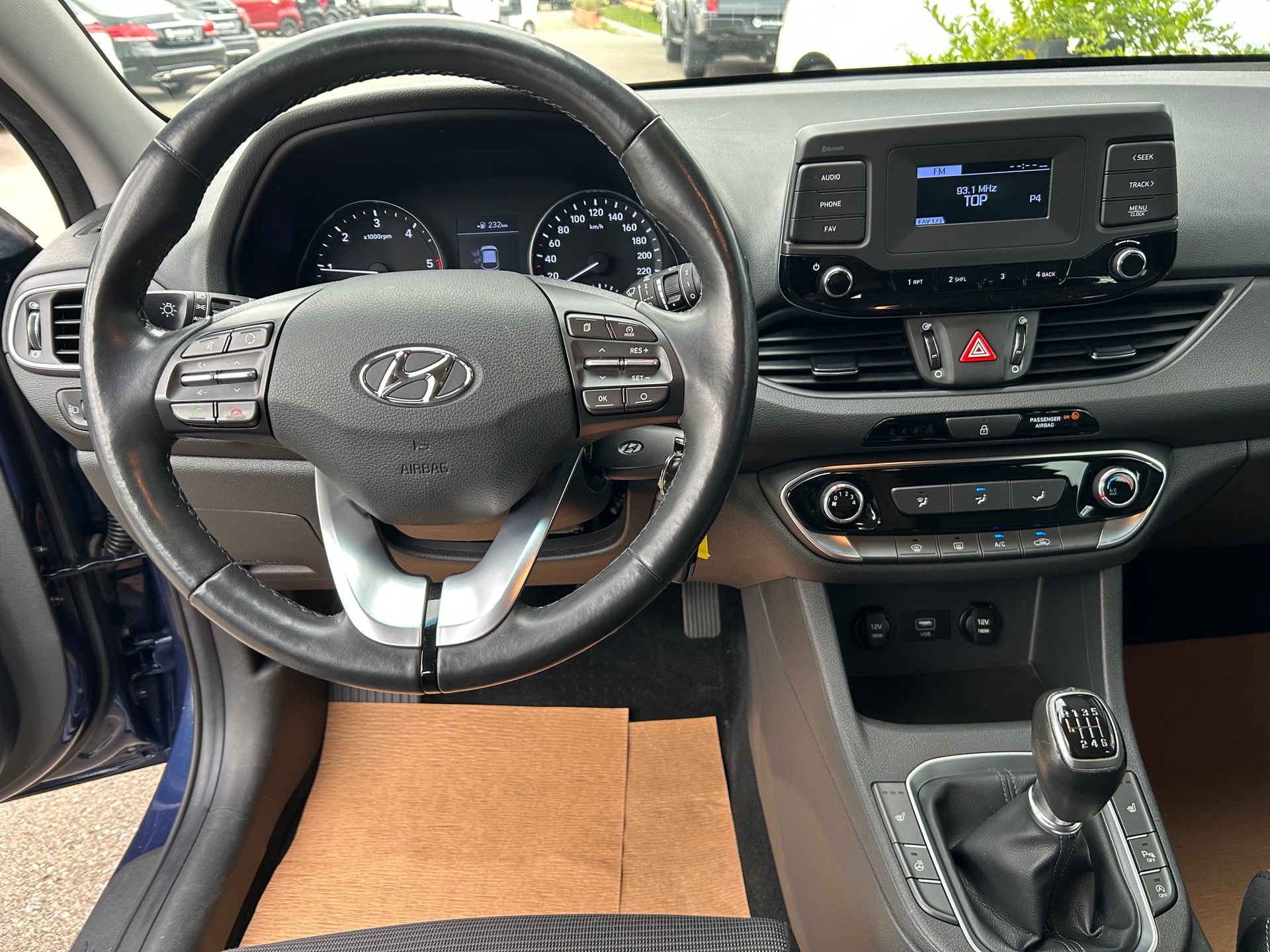 HYUNDAI i30 Wagon 1.6 CRDi Origo-image-13