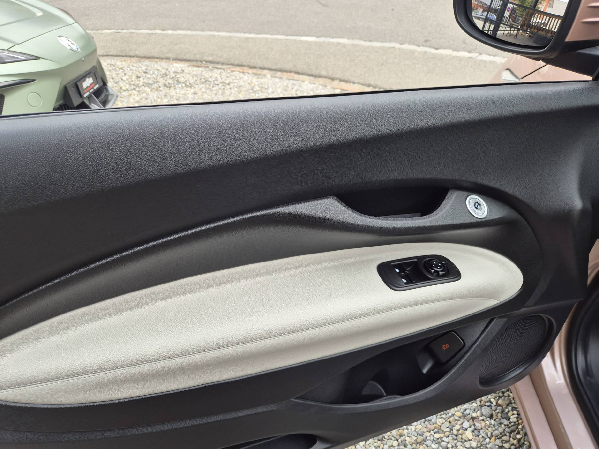 FIAT 500 Cabrio La Prima 42 kWh-image-12