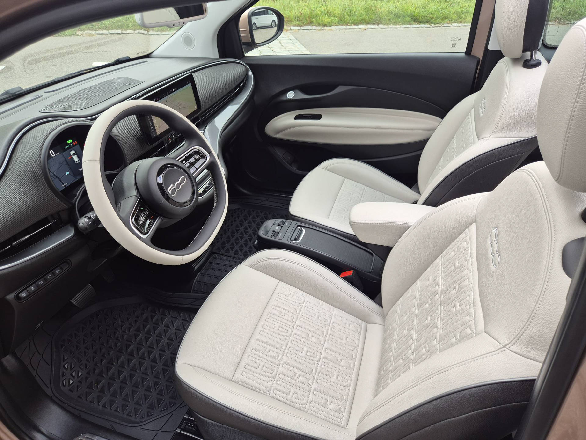 FIAT 500 Cabrio La Prima 42 kWh-image-9