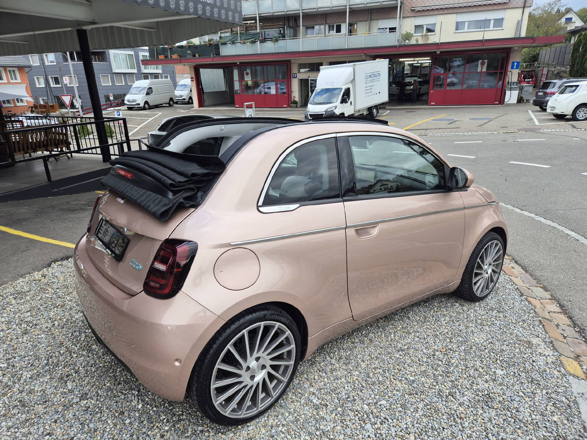 FIAT 500 Cabrio La Prima 42 kWh-image-7