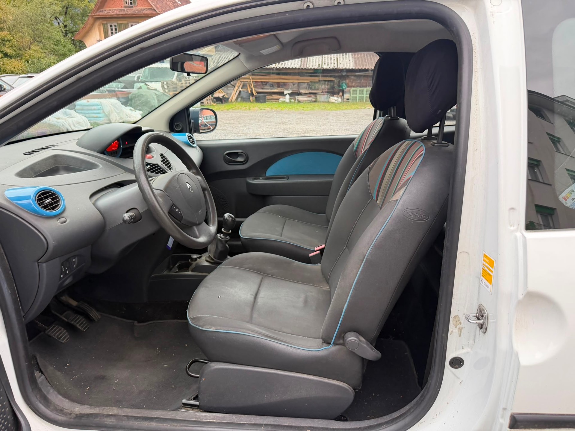 RENAULT Twingo 1.2 16V Dynamique-image-9